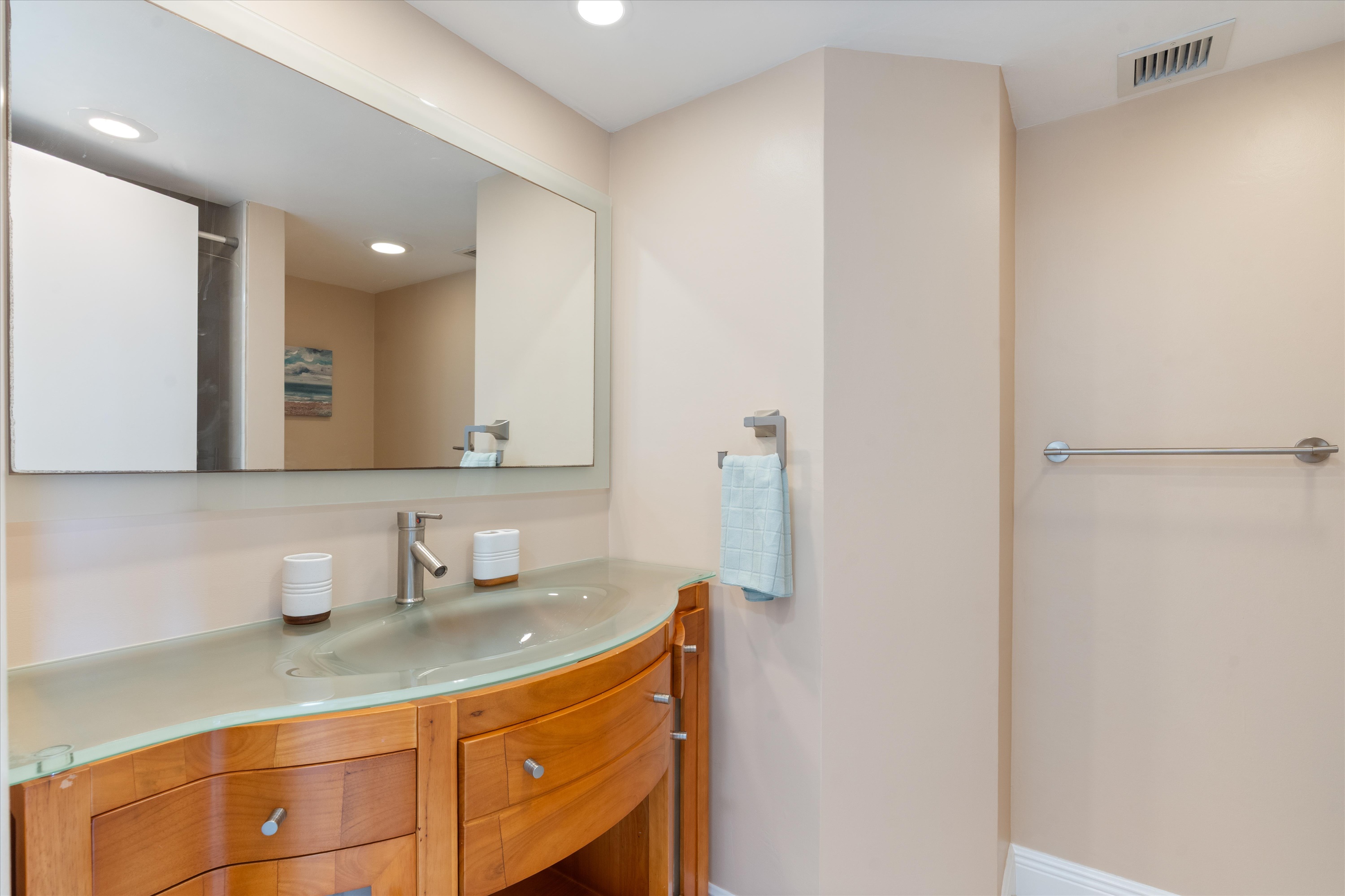 2200 S Ocean Ln #409