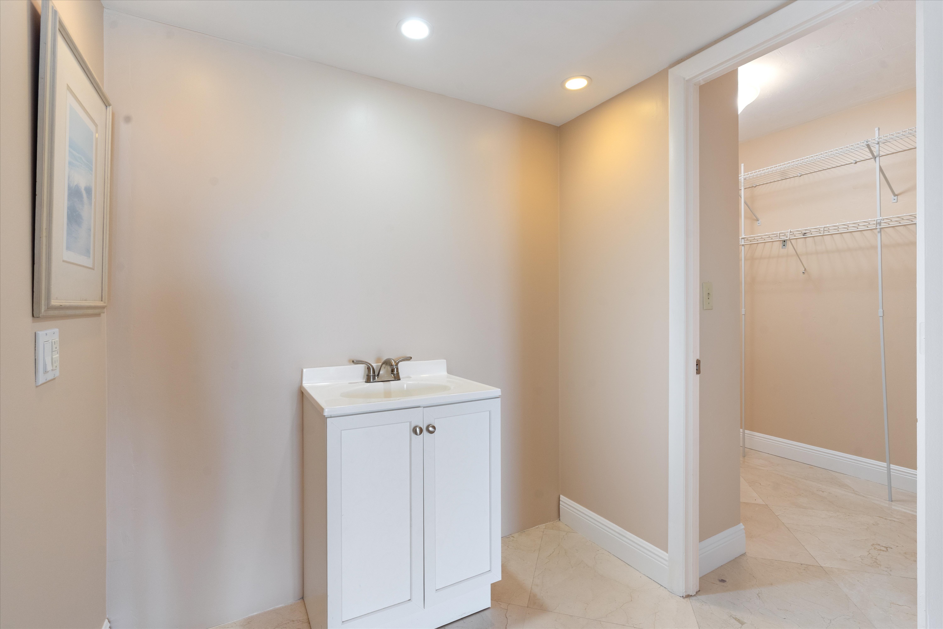 2200 S Ocean Ln #409