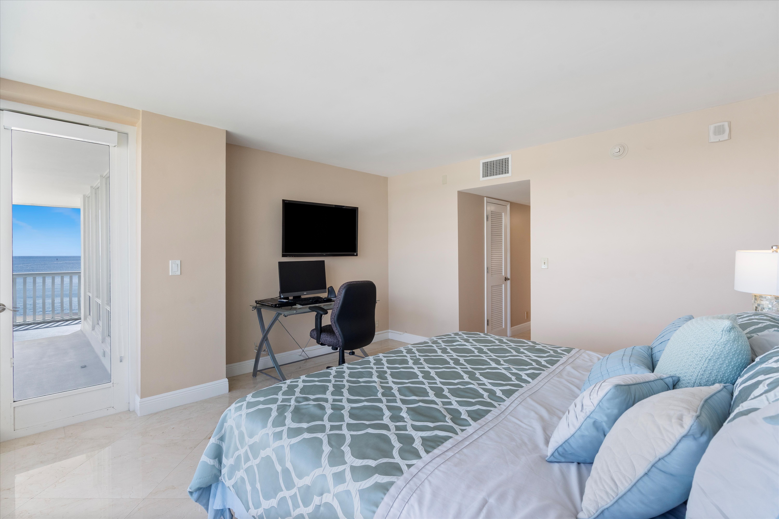 2200 S Ocean Ln #409