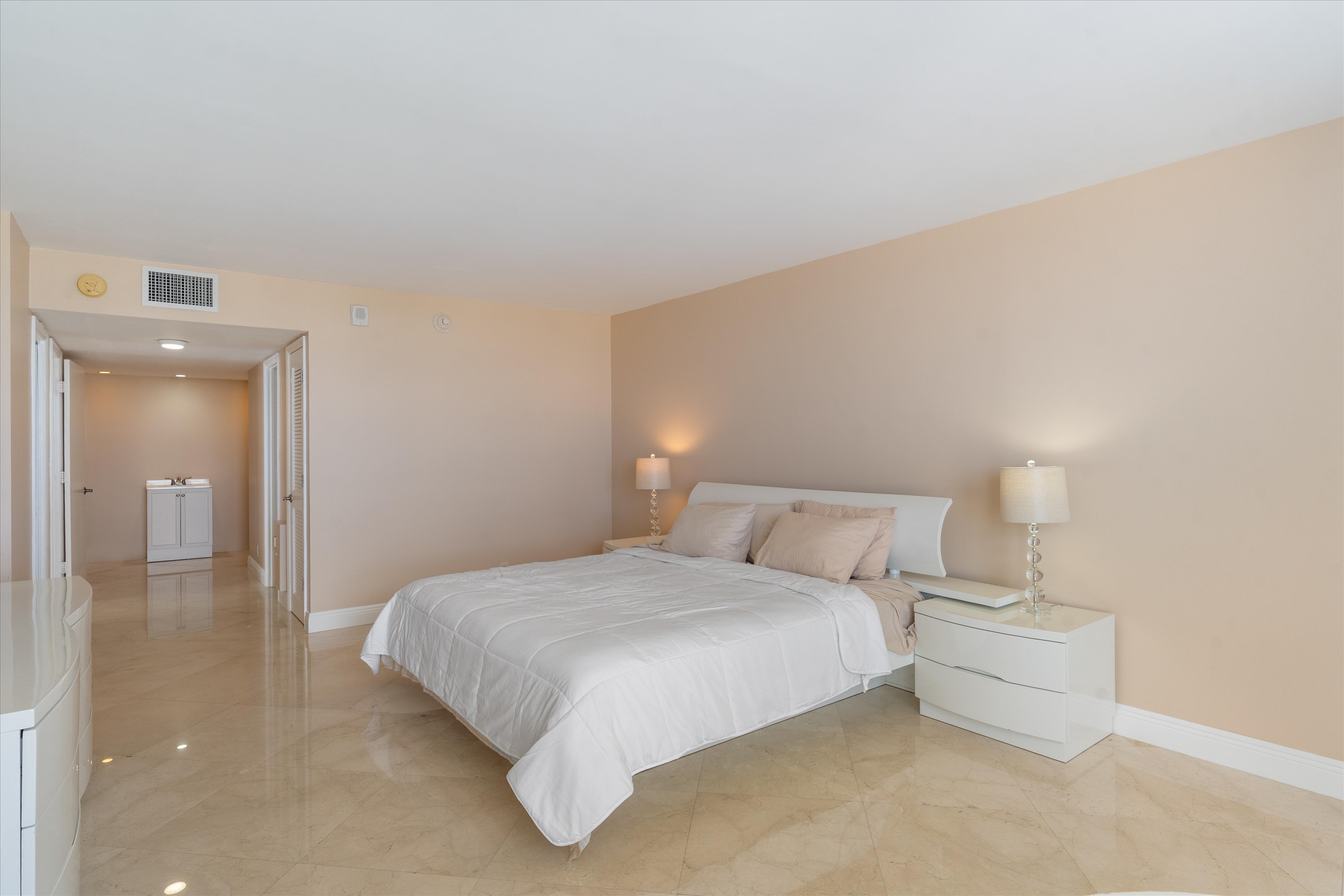 2200 S Ocean Ln #409