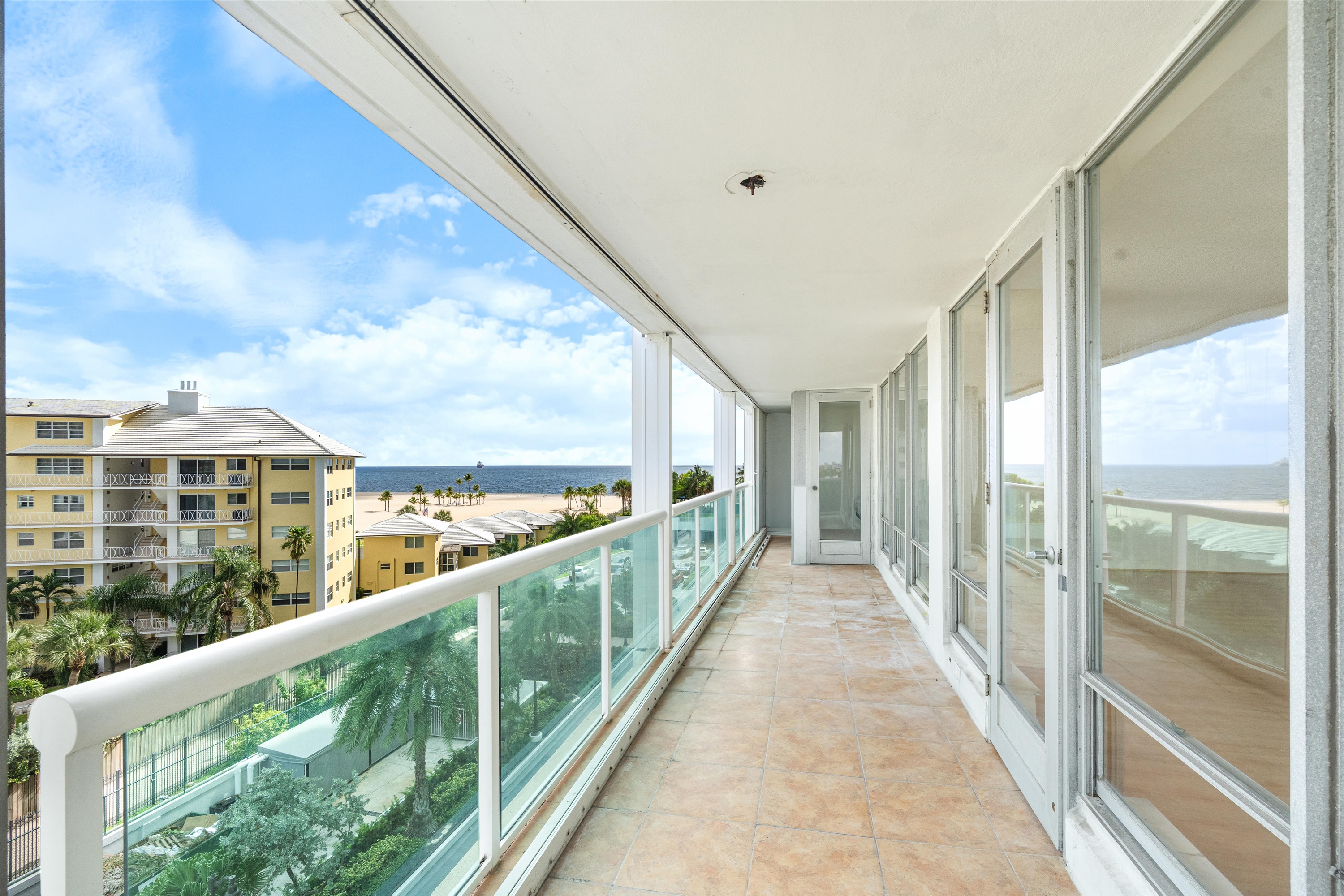 2100 S Ocean Ln #401