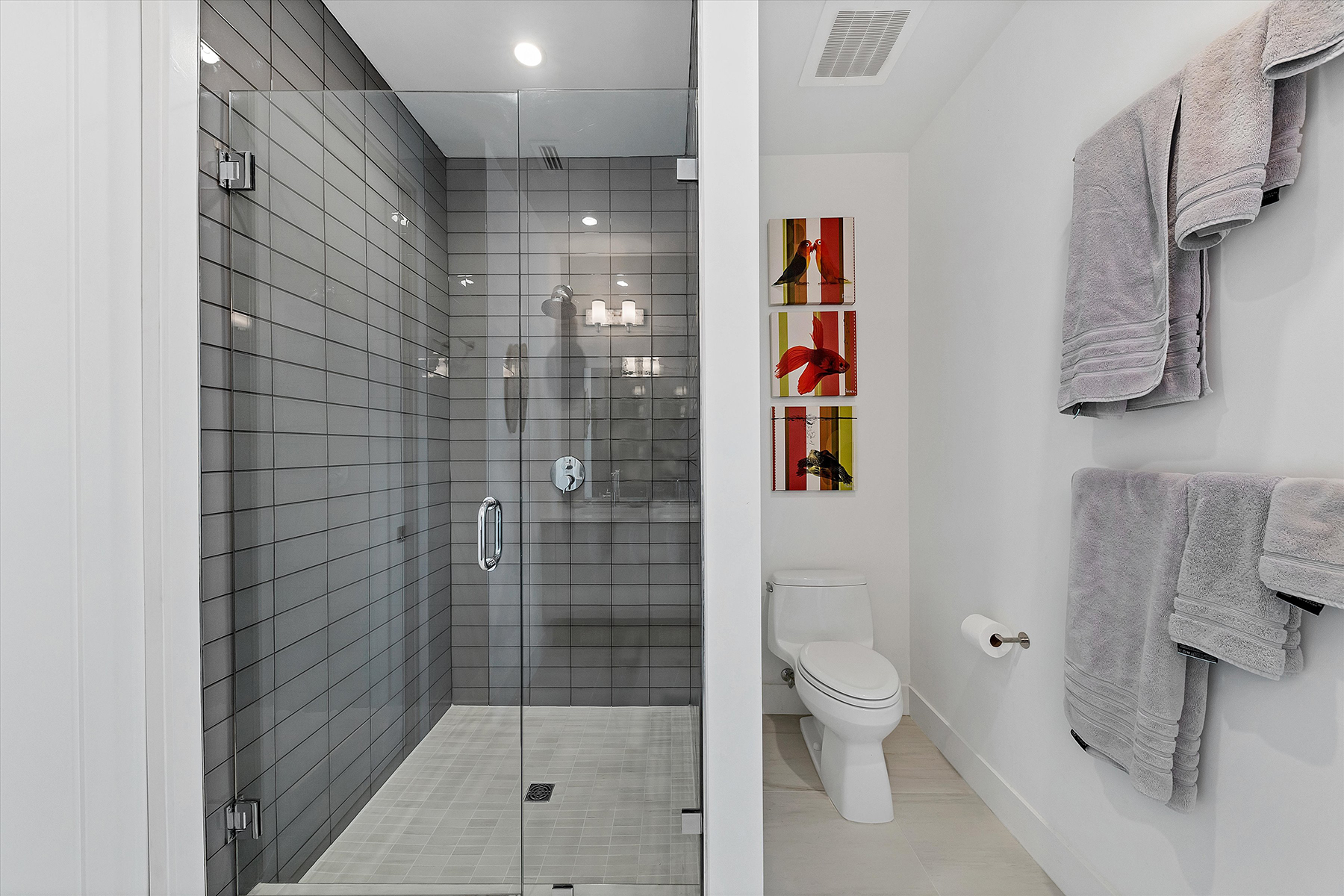 635 S Orange Avenue , 402