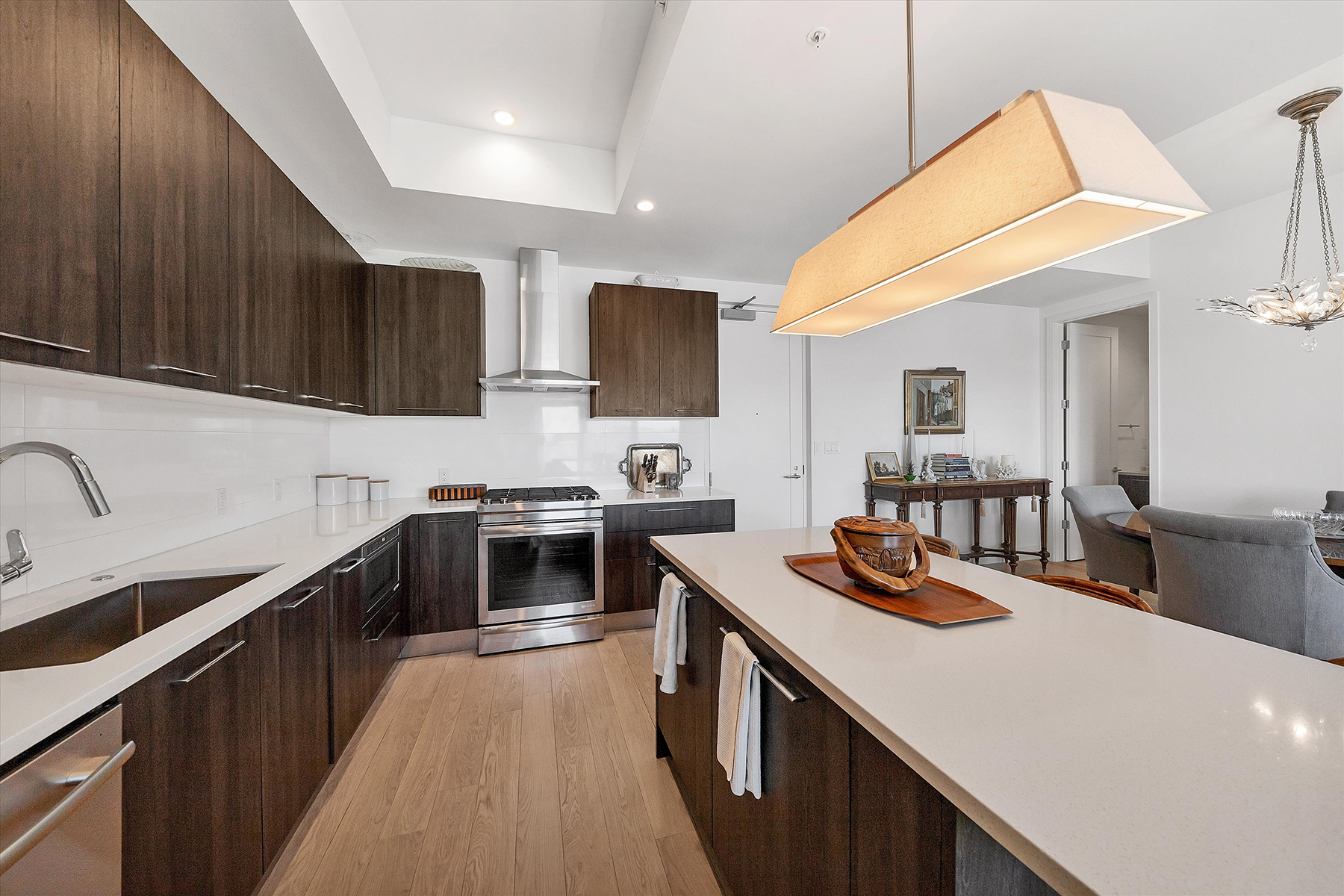 635 S Orange Avenue , 402