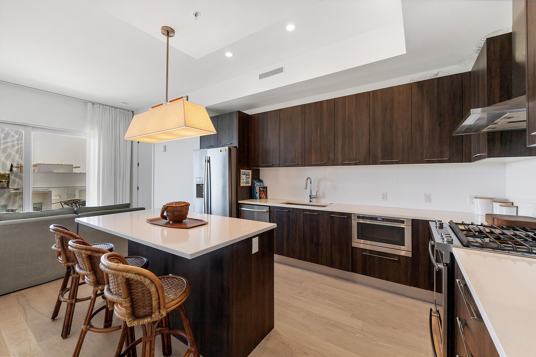 635 S Orange Avenue , 402