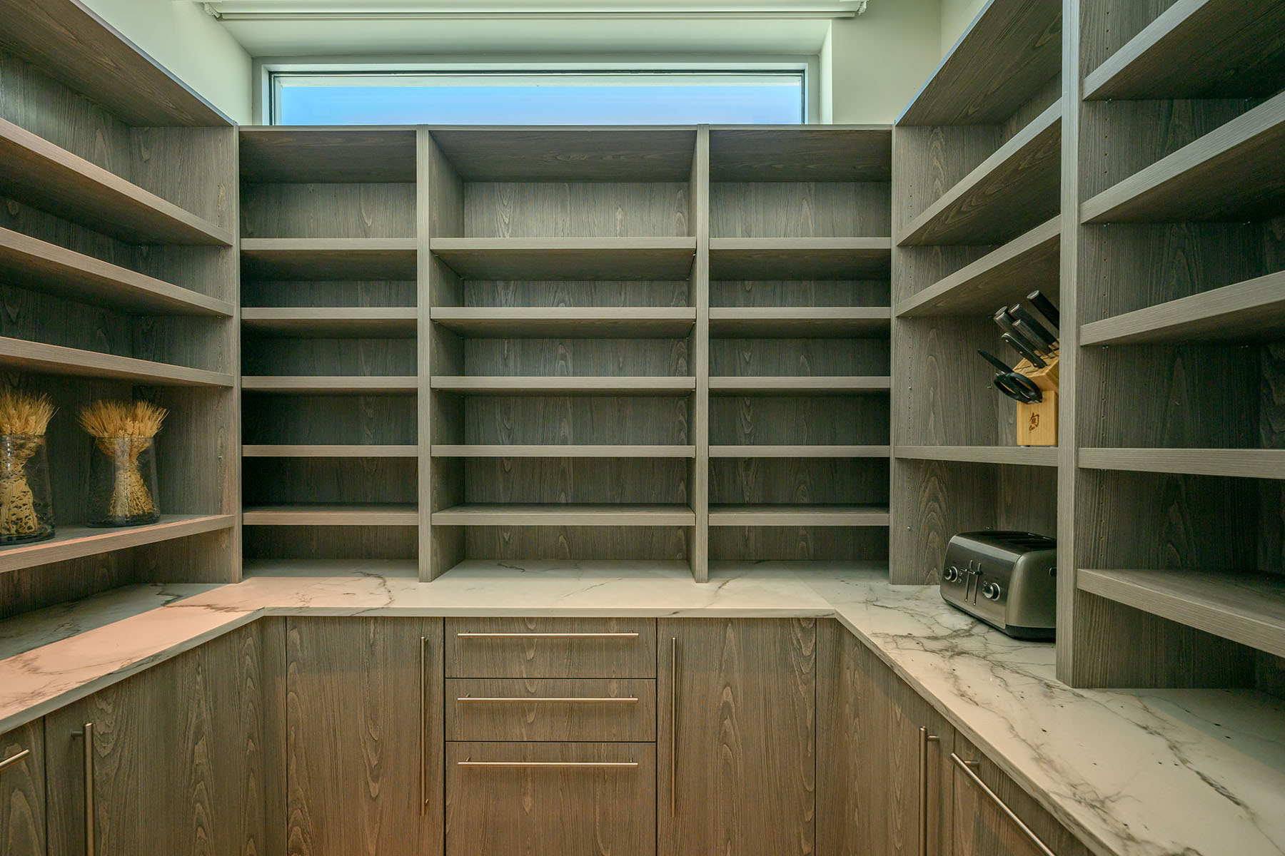 188 Golden Gate Pt , 402