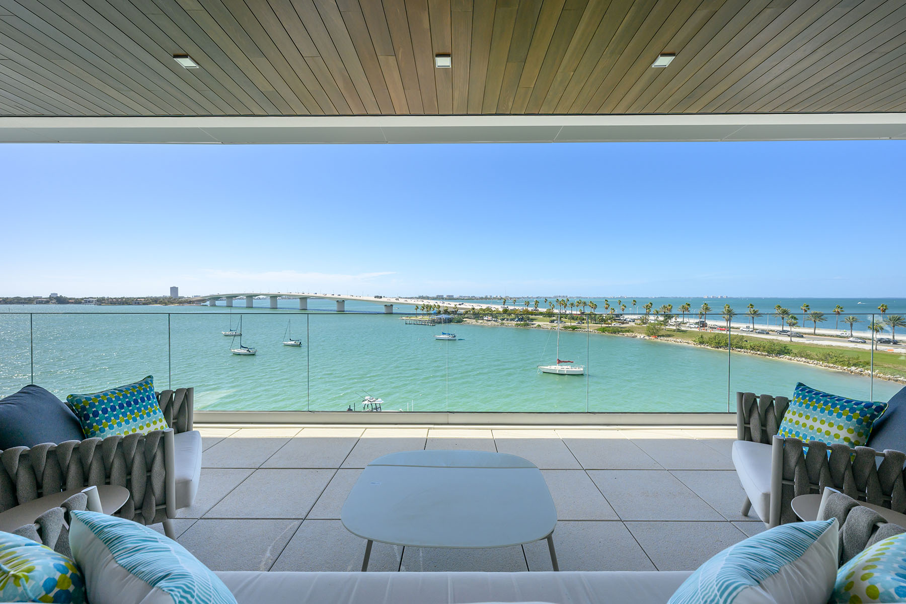 188 Golden Gate Pt , 402