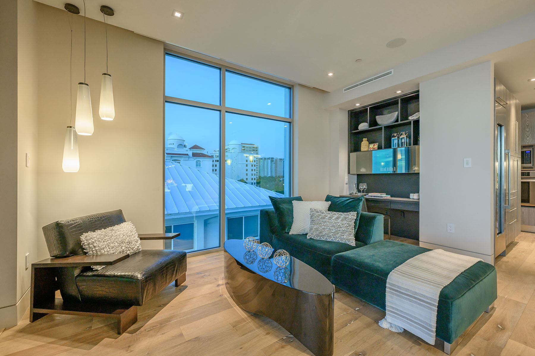 188 Golden Gate Pt , 402