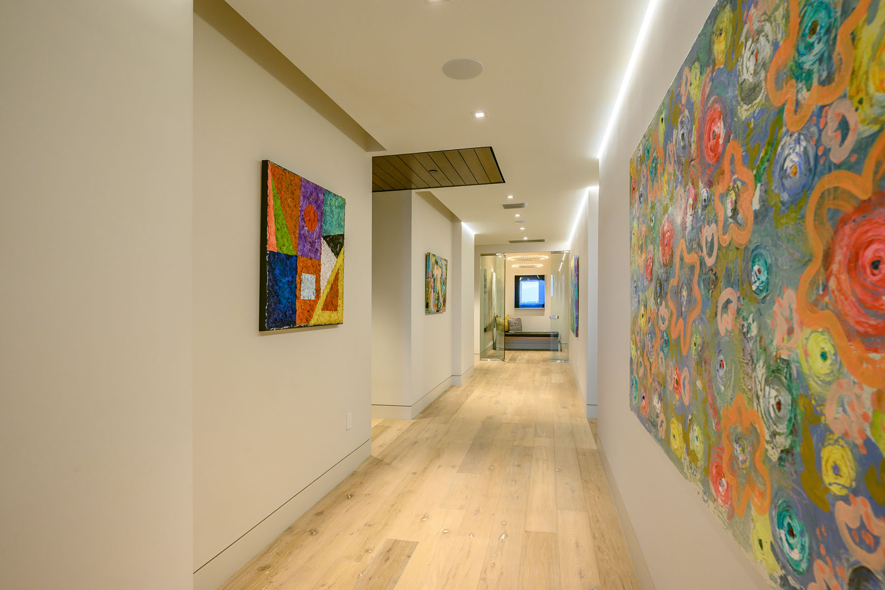 188 Golden Gate Pt , 402