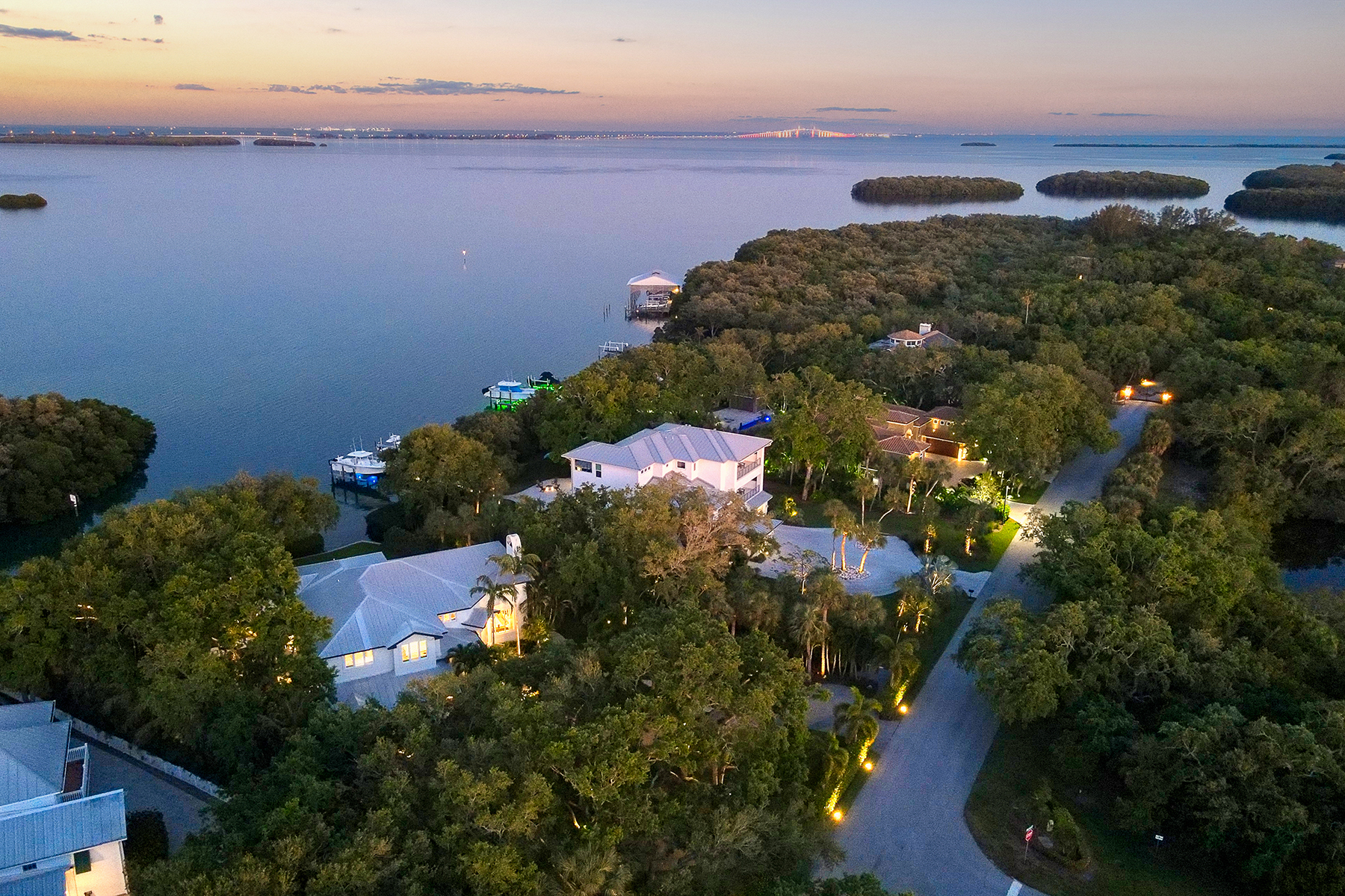 1883 Bayview Drive
