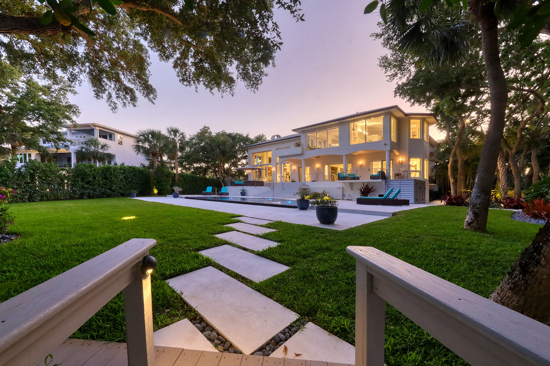 1883 Bayview Drive