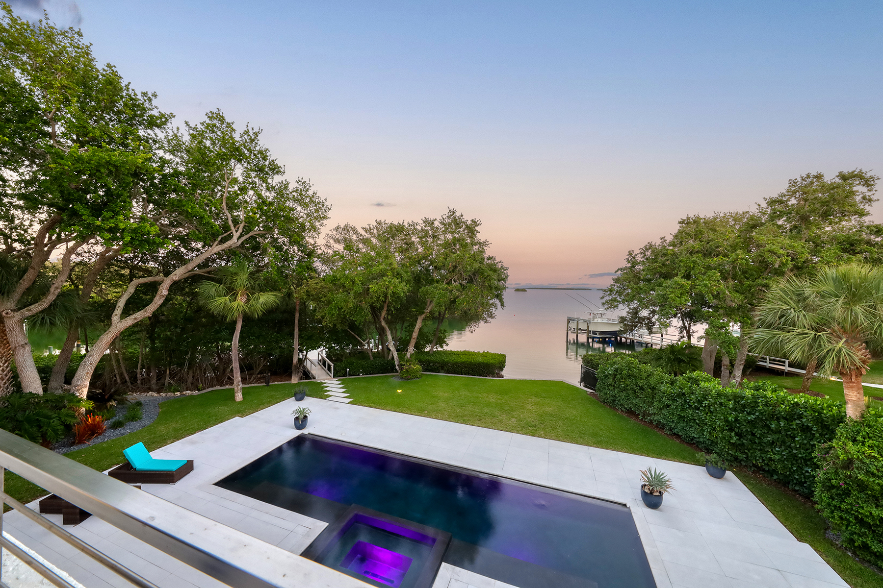1883 Bayview Drive