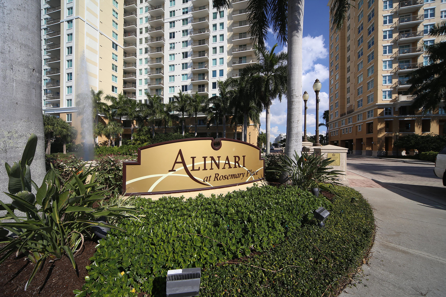 800 N Tamiami Trail , 1411