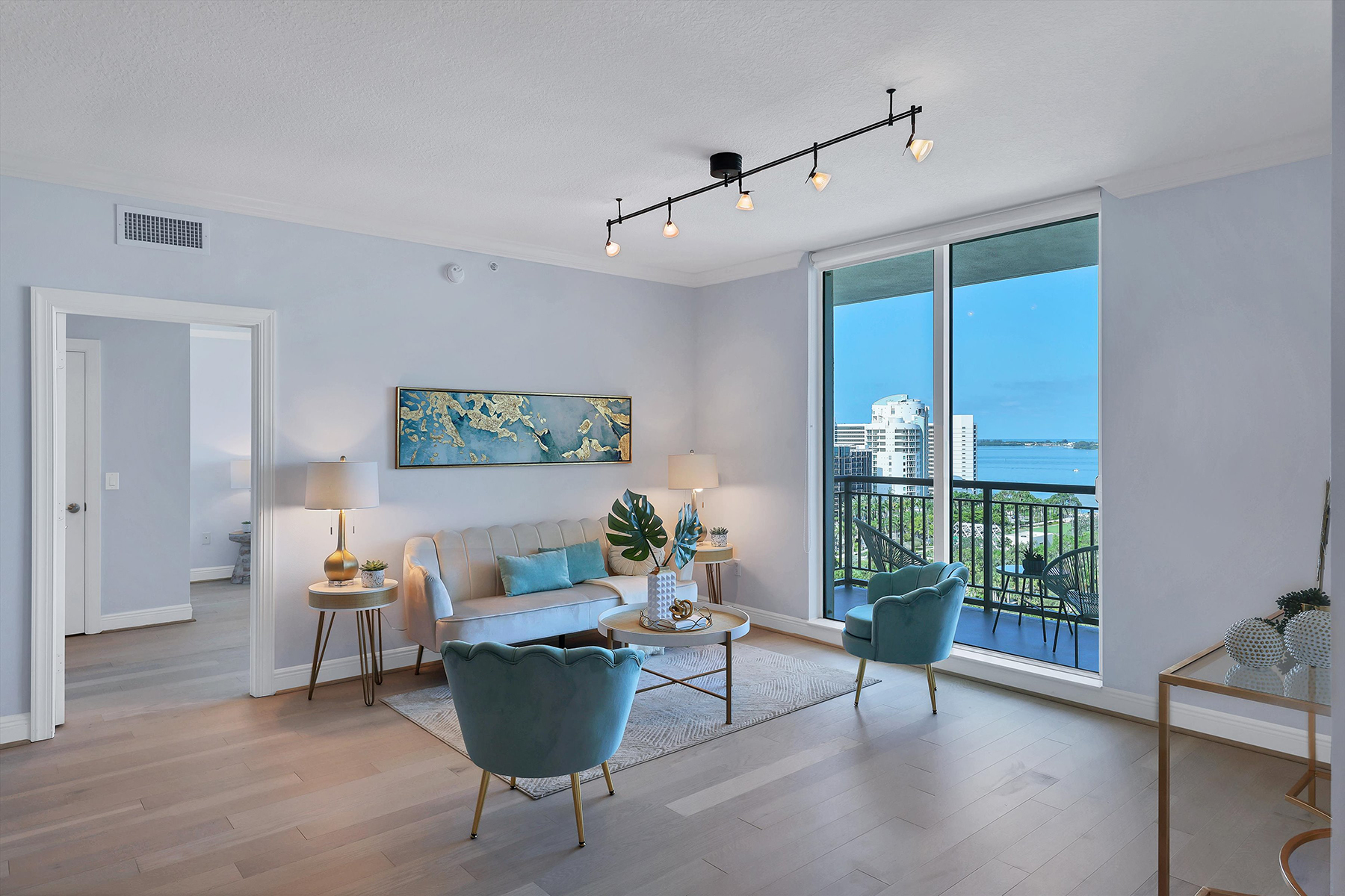 800 N Tamiami Trail , 1411
