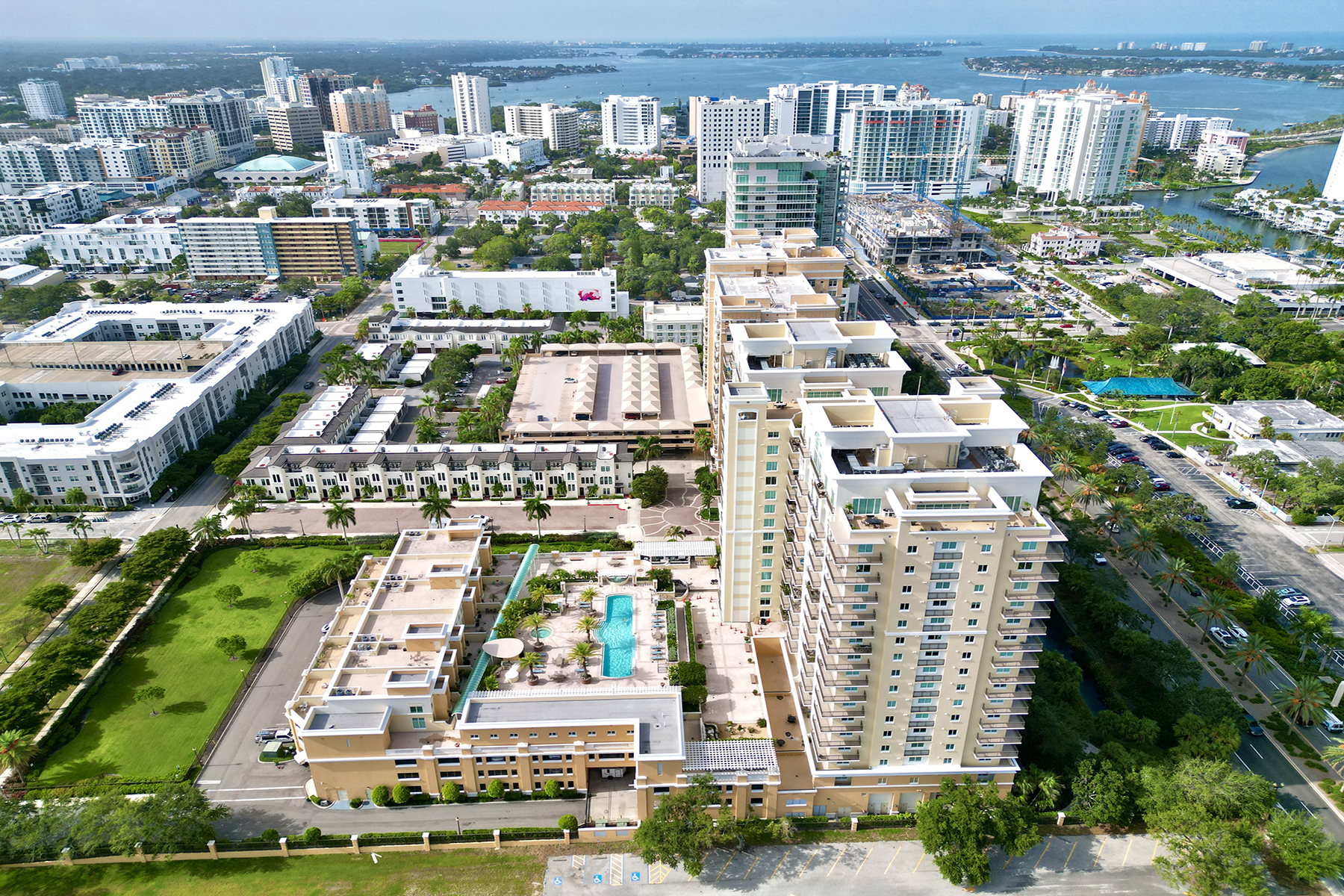 800 N Tamiami Trail , 1411