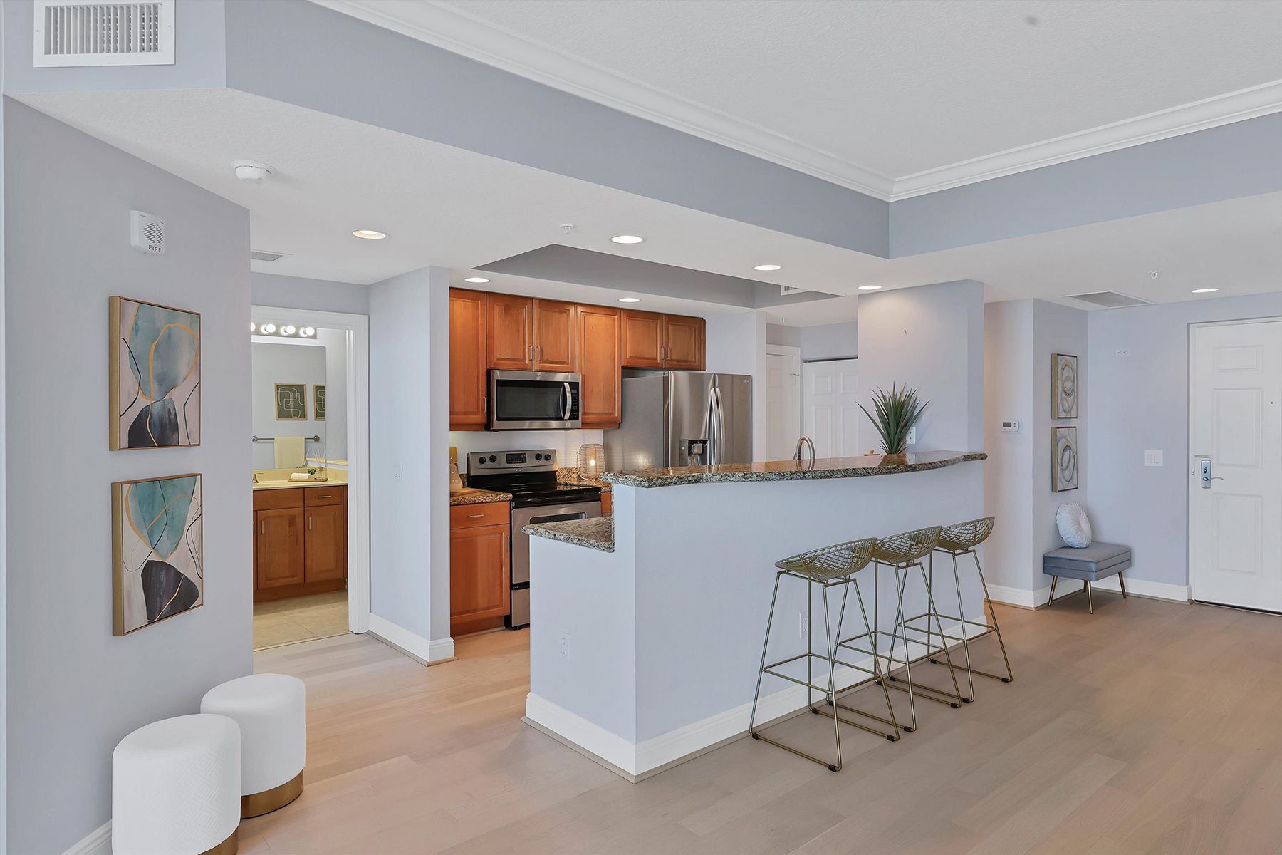 800 N Tamiami Trail , 1411