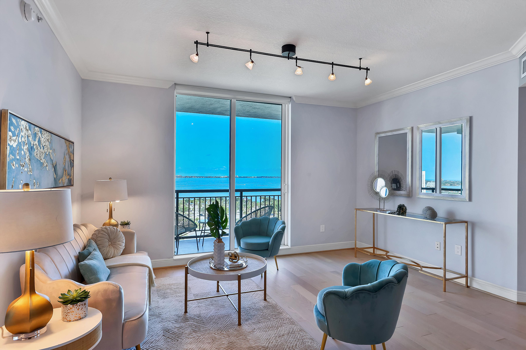 800 N Tamiami Trail , 1411