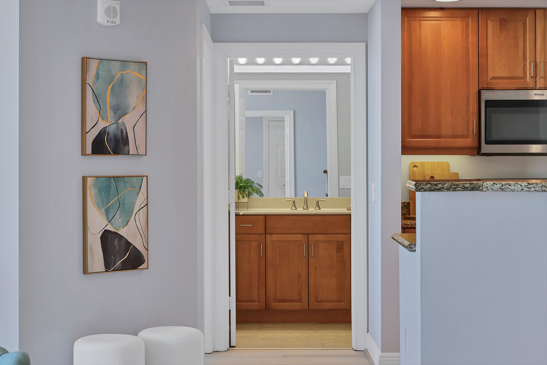 800 N Tamiami Trail , 1411
