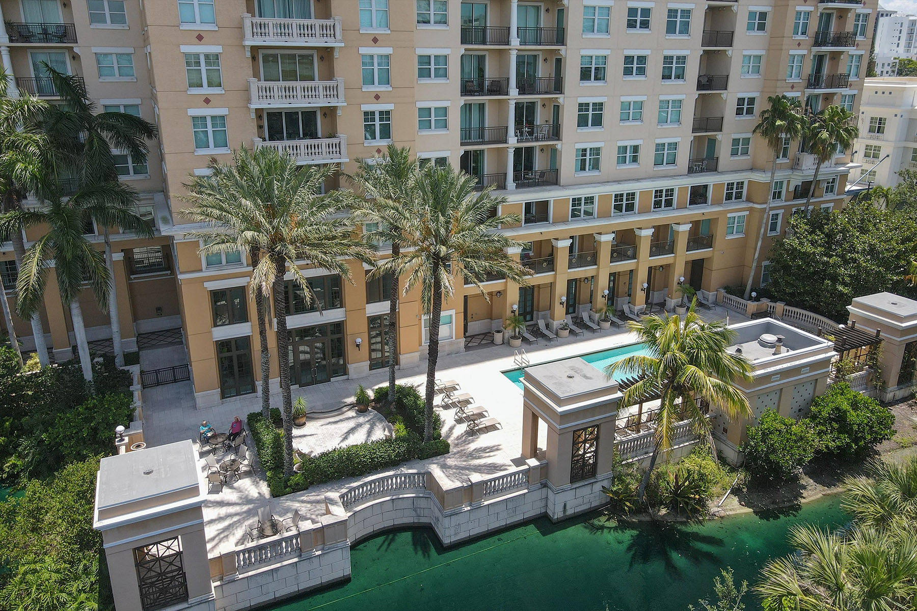 750 N Tamiami Trail , PH6