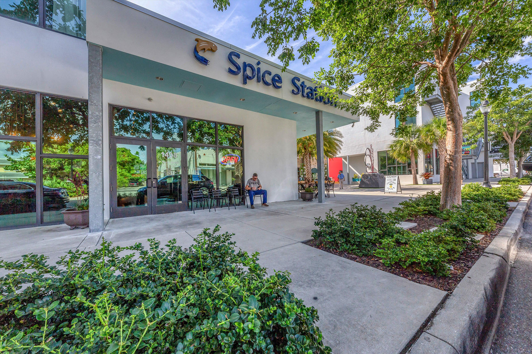 750 N Tamiami Trail , PH6