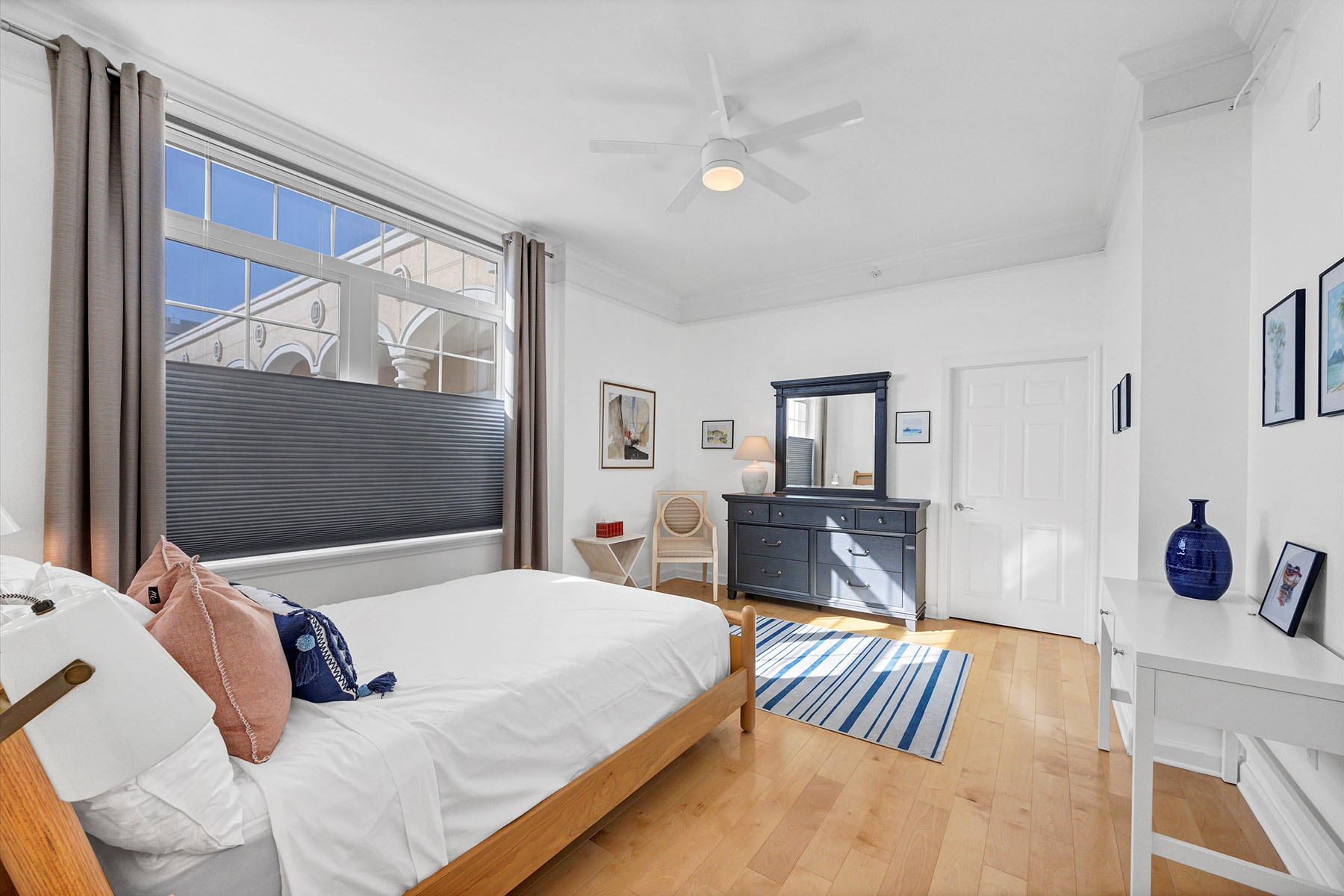 750 N Tamiami Trail , PH6