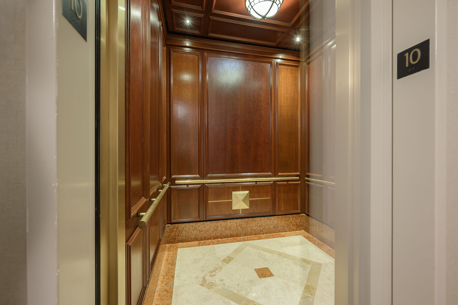 750 N Tamiami Trail , 1003
