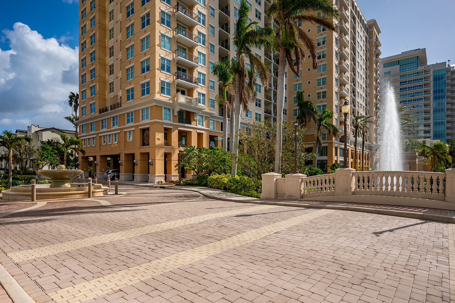 750 N Tamiami Trail , 1003