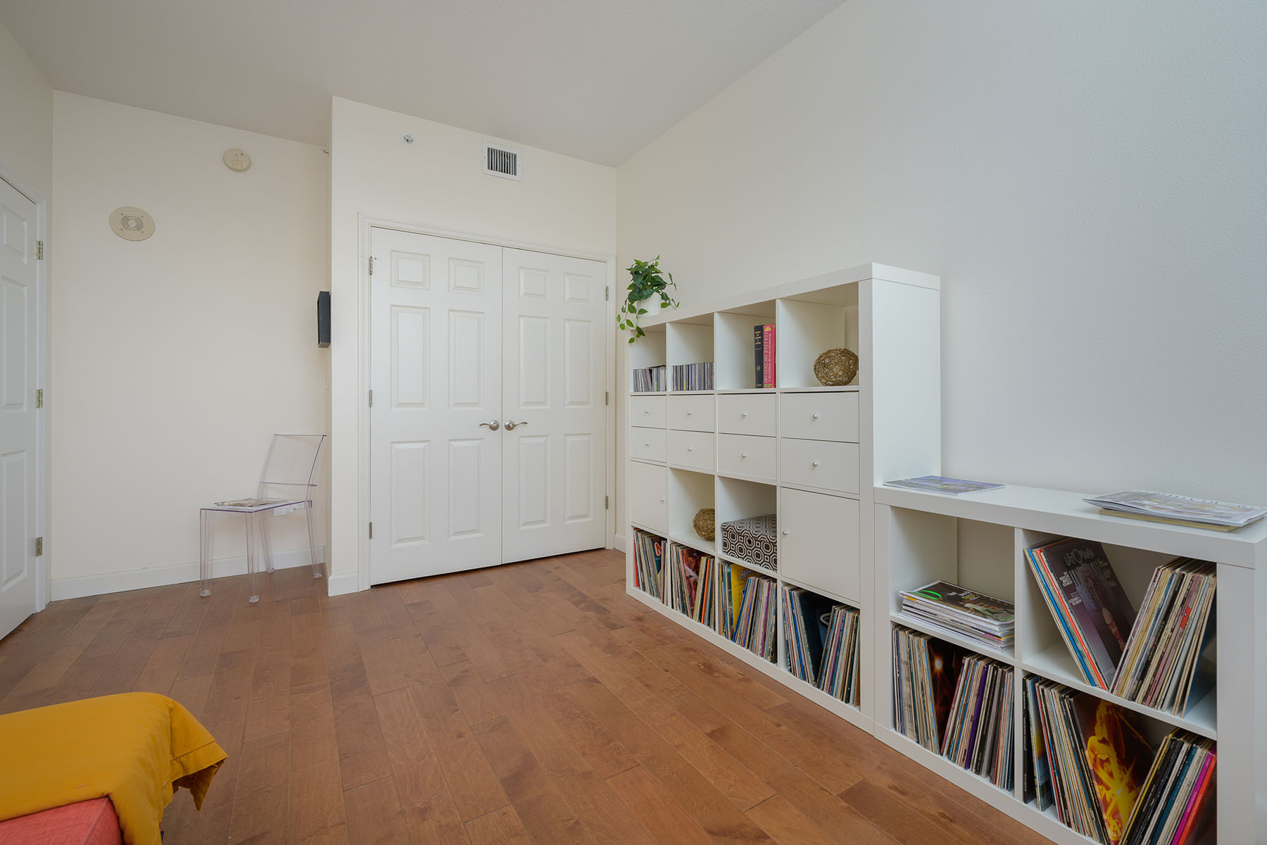 750 N Tamiami Trail , 1003