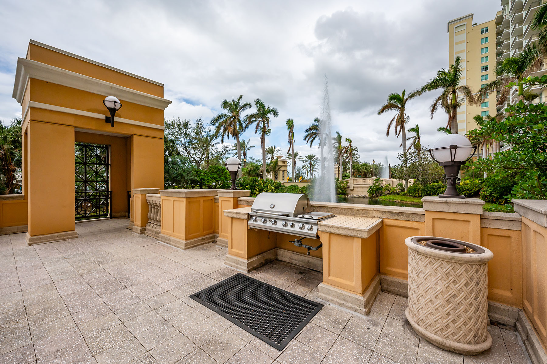 750 N Tamiami Trail , 1003