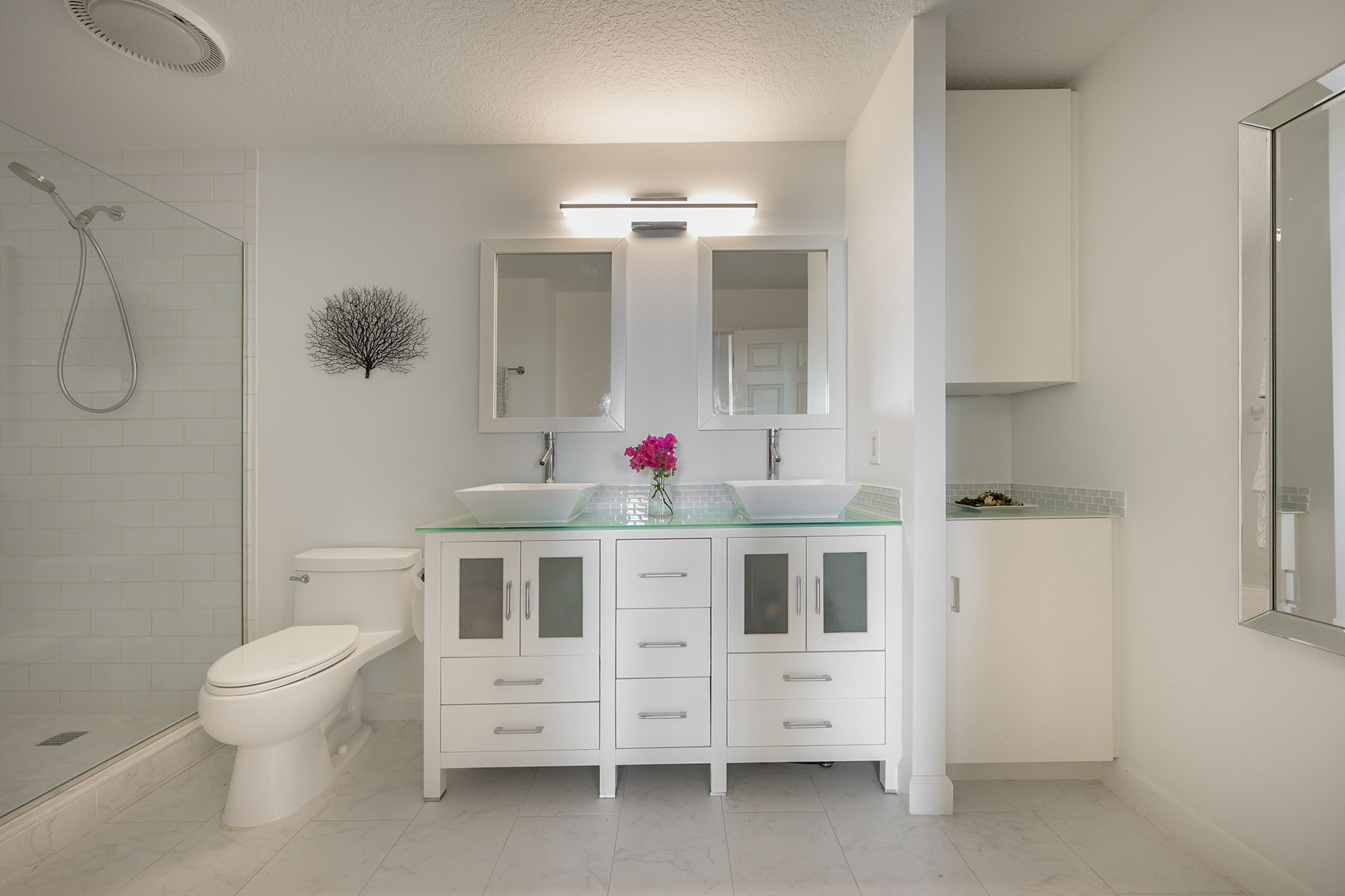 750 N Tamiami Trail , 1003