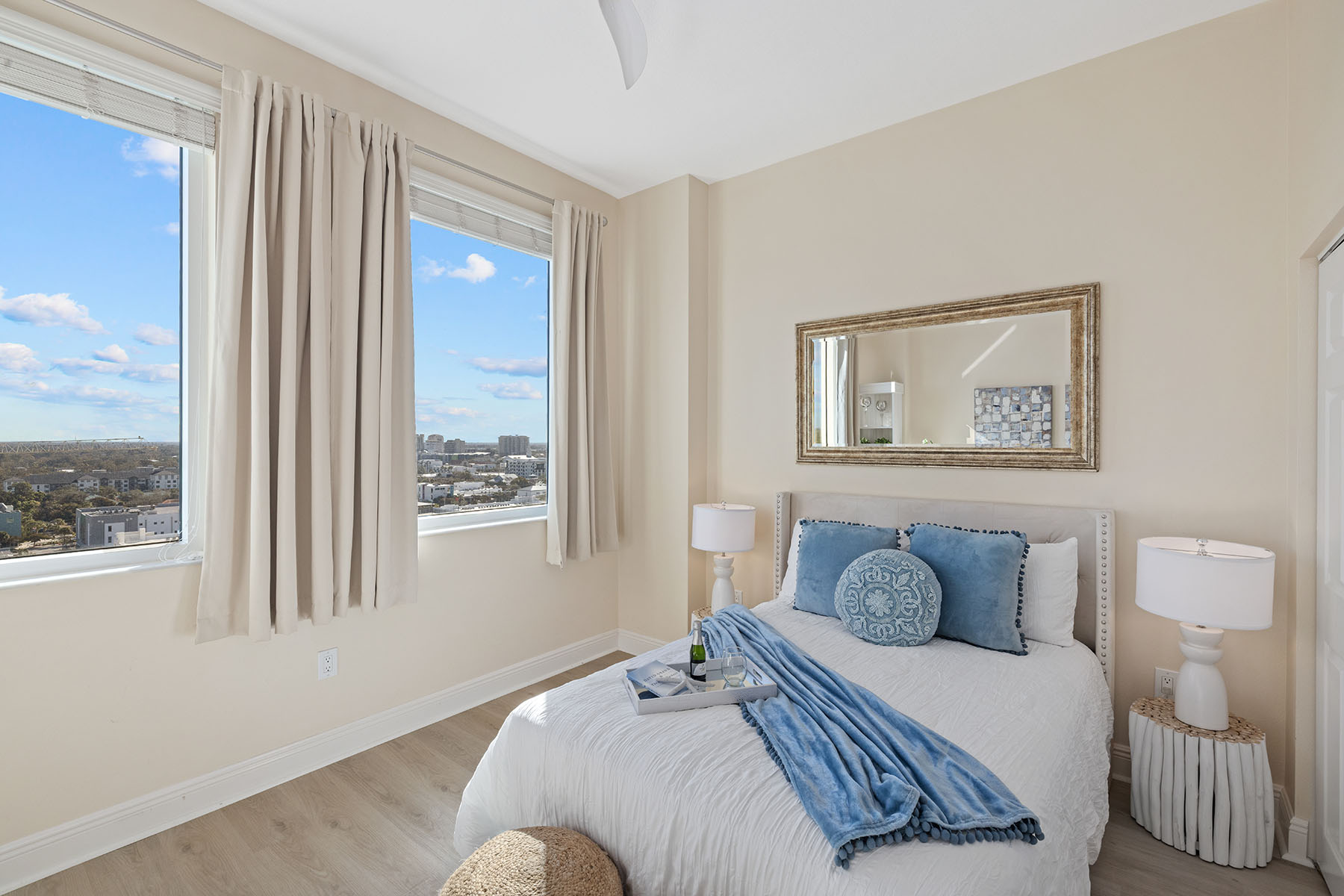 800 N Tamiami Trail , 1512