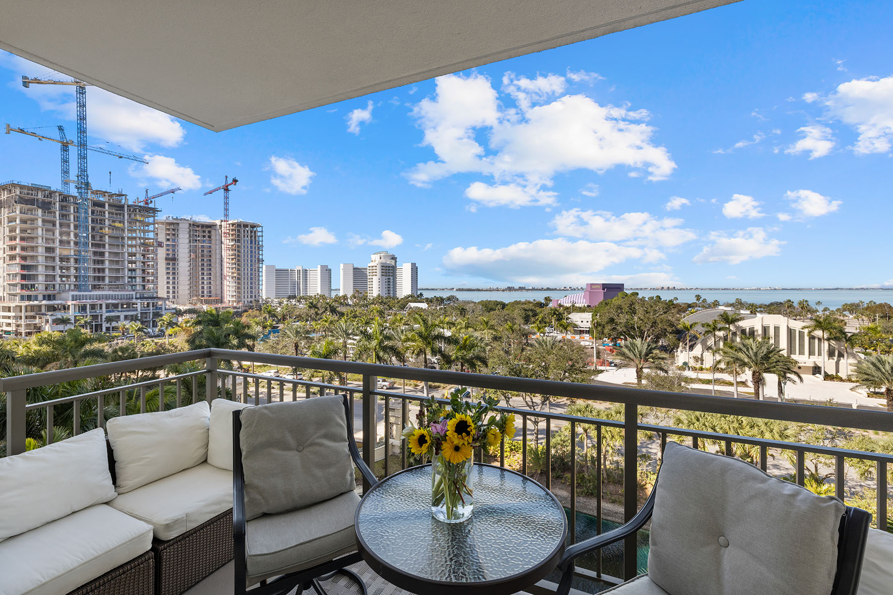 800 N Tamiami Trail , 611