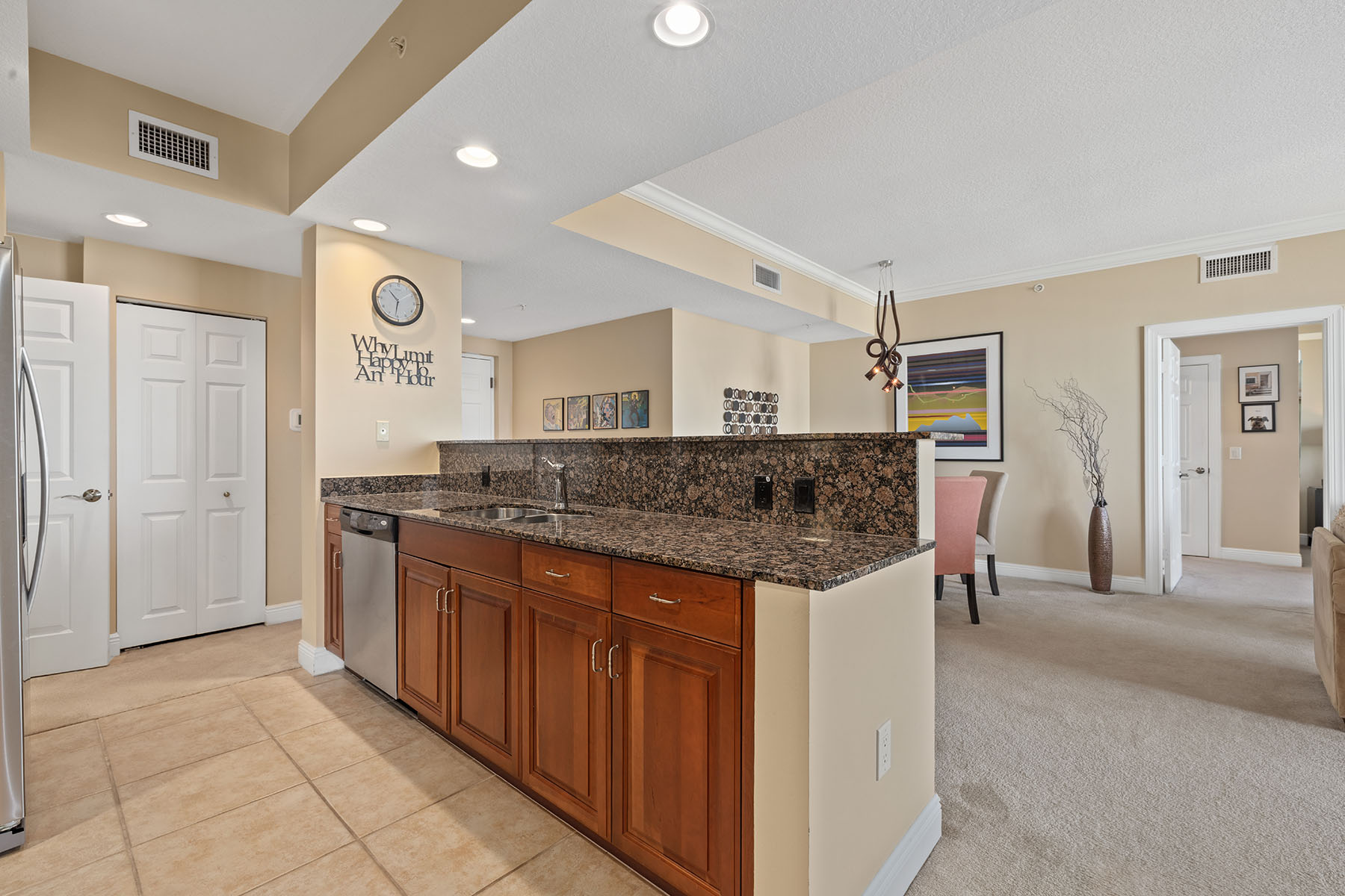 800 N Tamiami Trail , 611