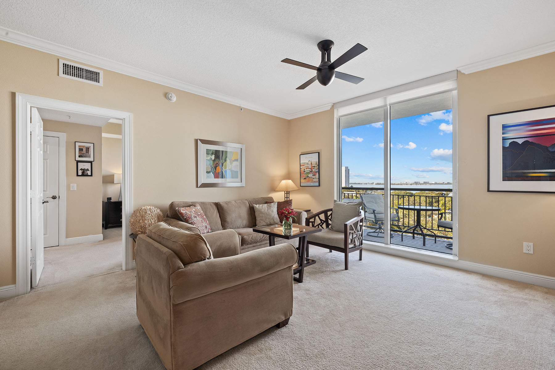 800 N Tamiami Trail , 611