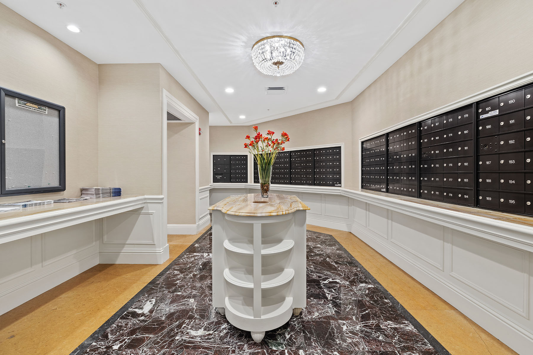800 N Tamiami Trail , 611