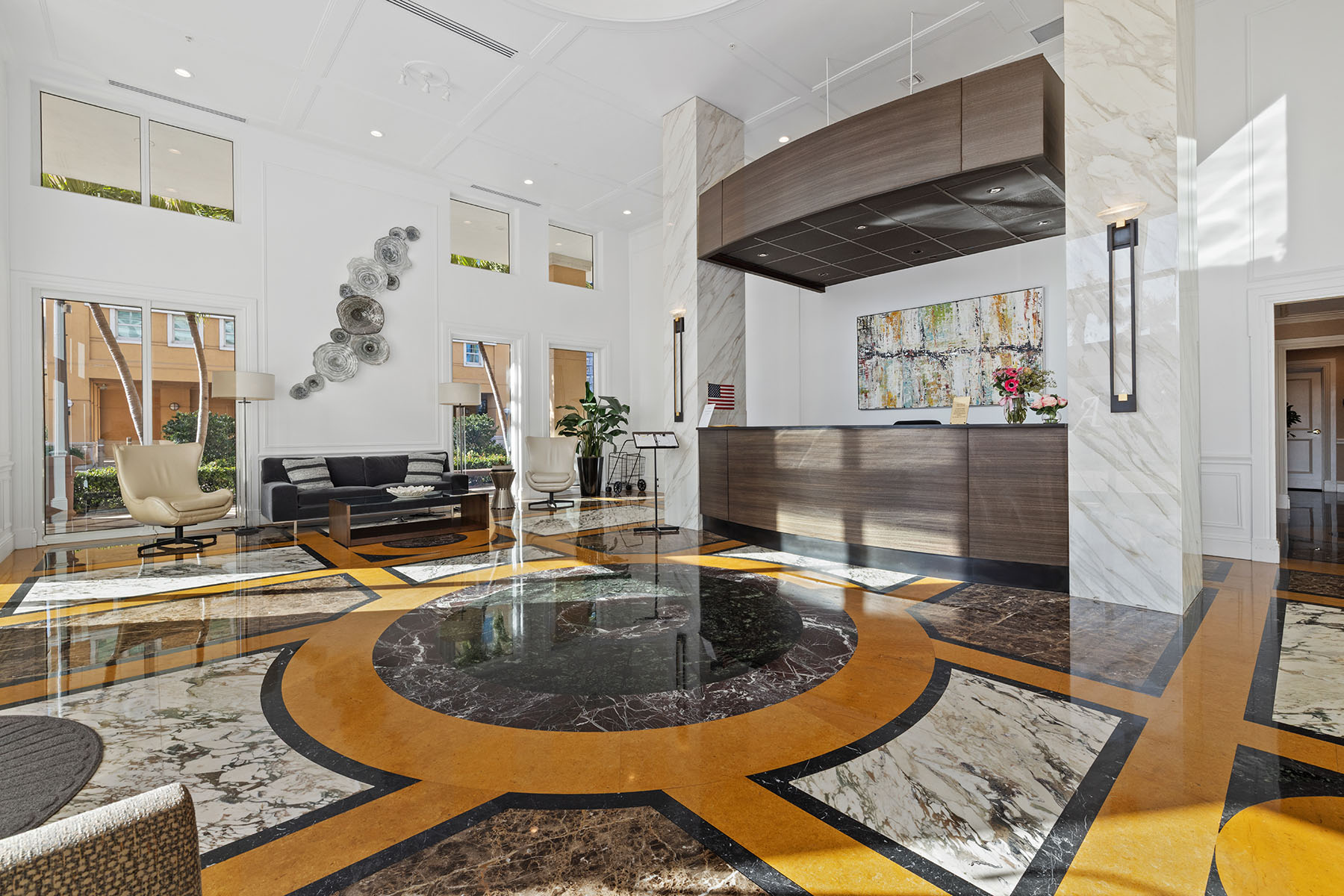 800 N Tamiami Trail , 611