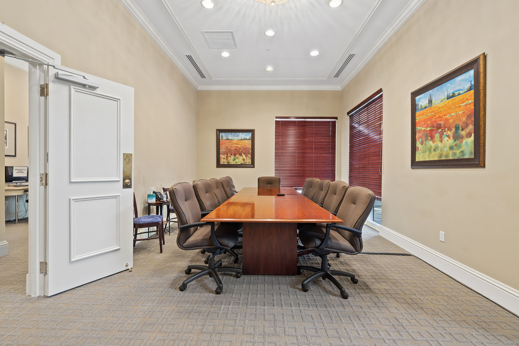 800 N Tamiami Trail , 611