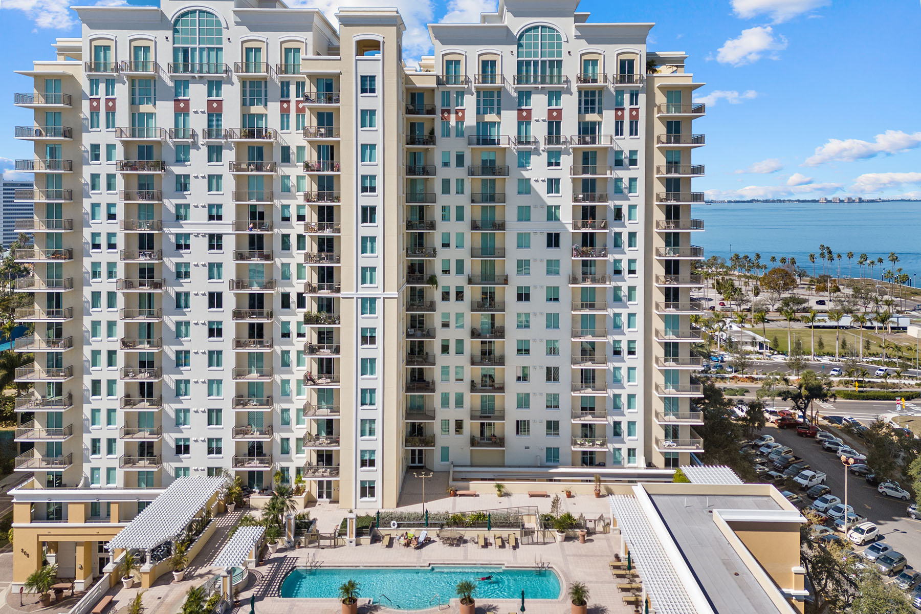 800 N Tamiami Trail , 611