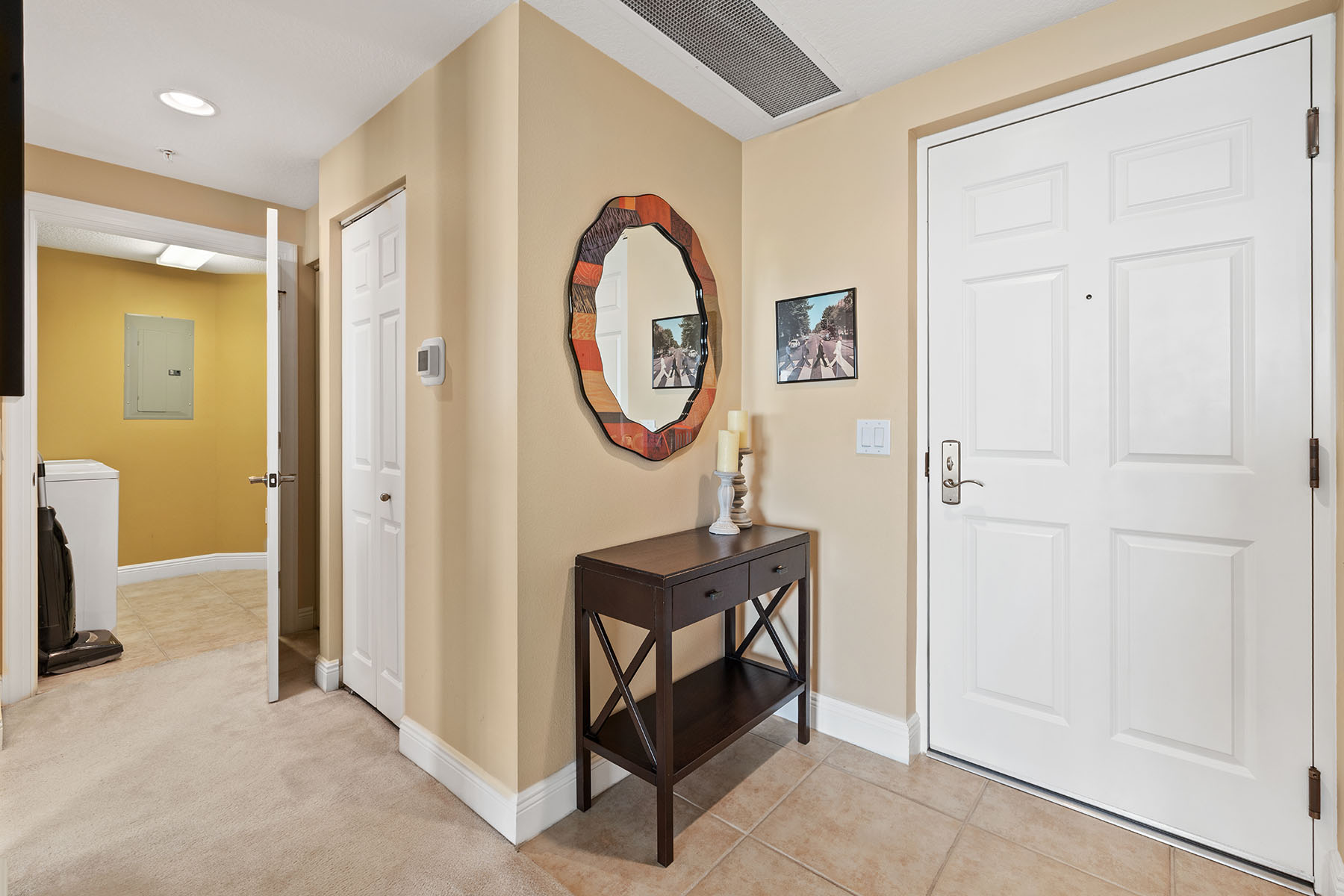 800 N Tamiami Trail , 611