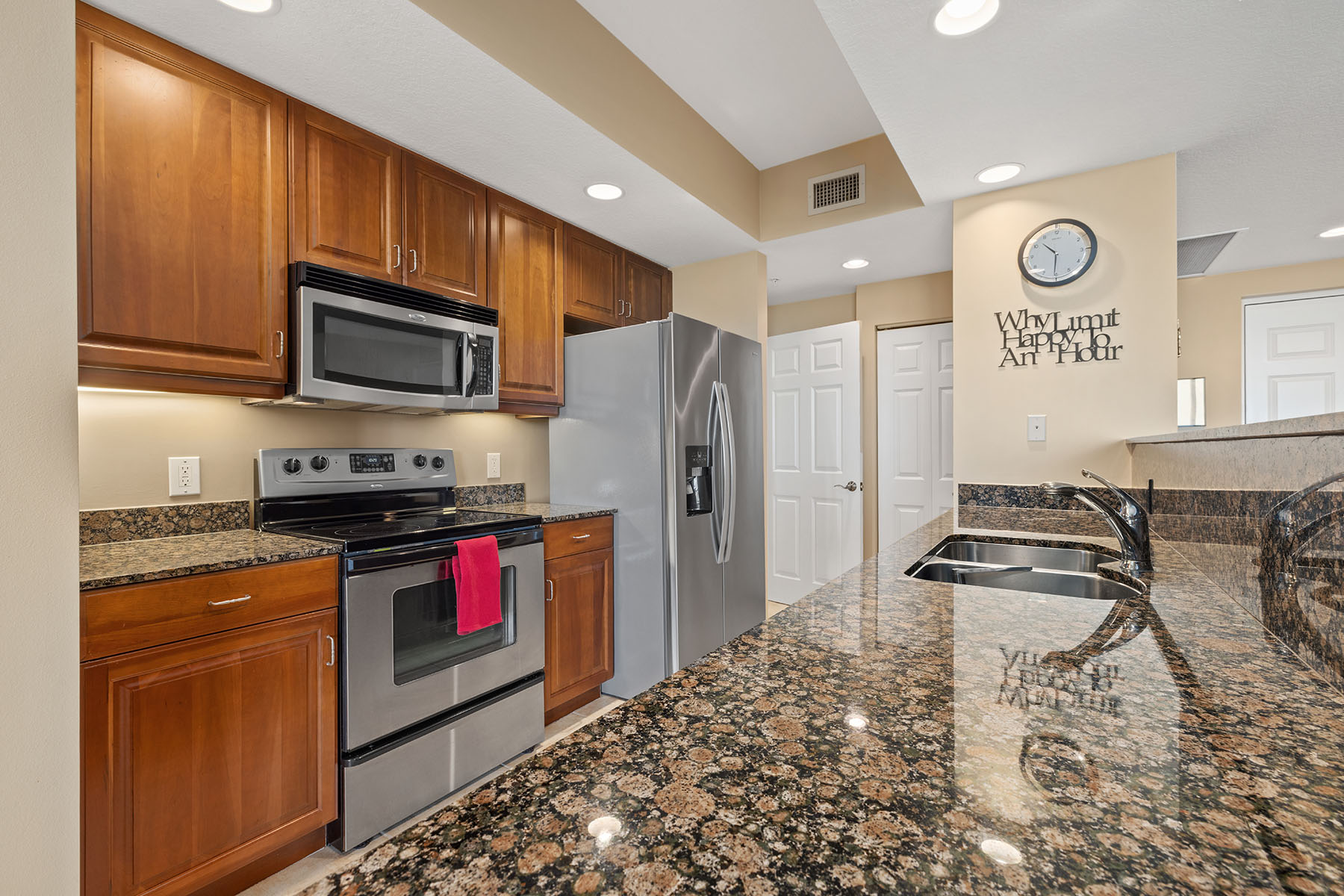 800 N Tamiami Trail , 611