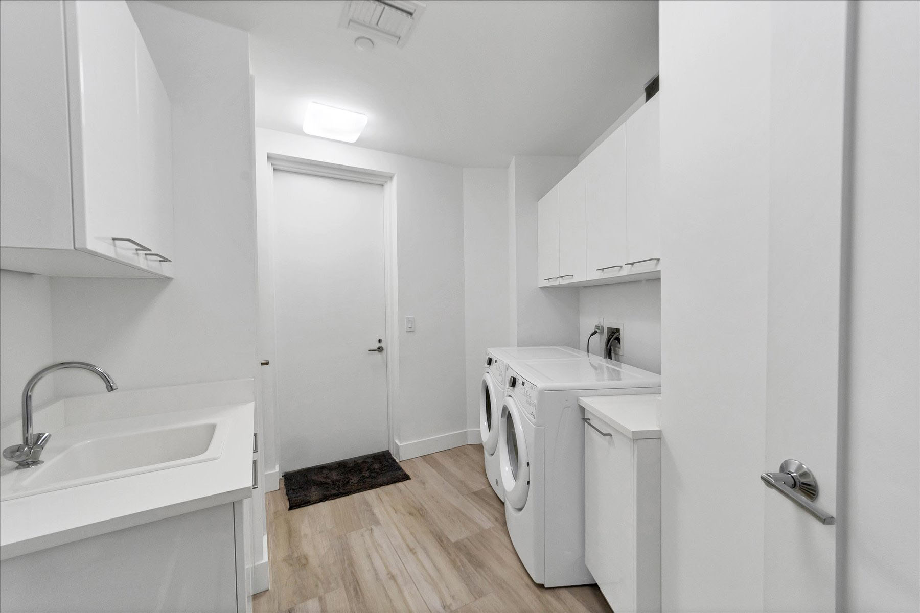 1155 N Gulfstream Avenue , 802