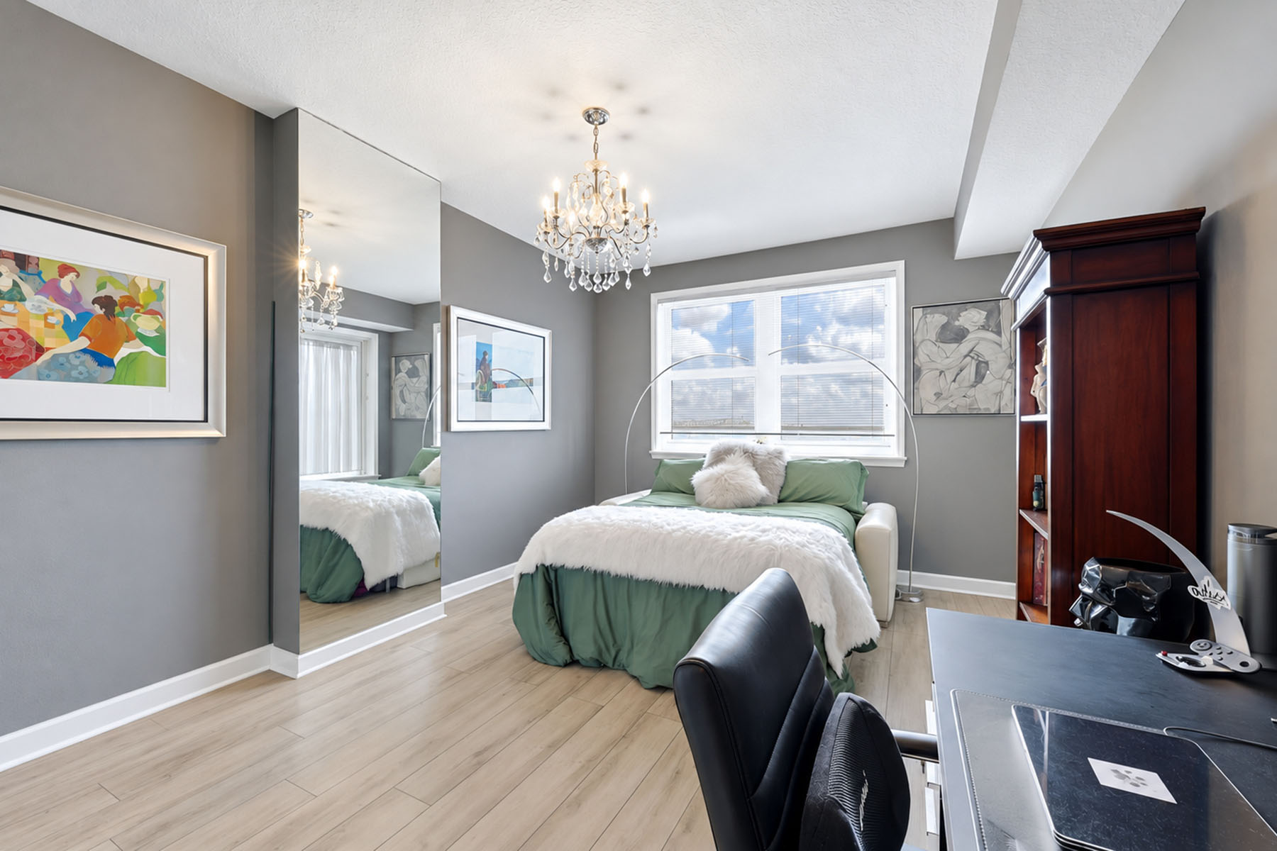 750 Tamiami Trail , 1506