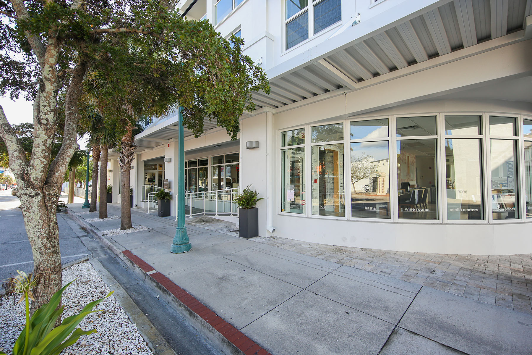 750 Tamiami Trail , 1506