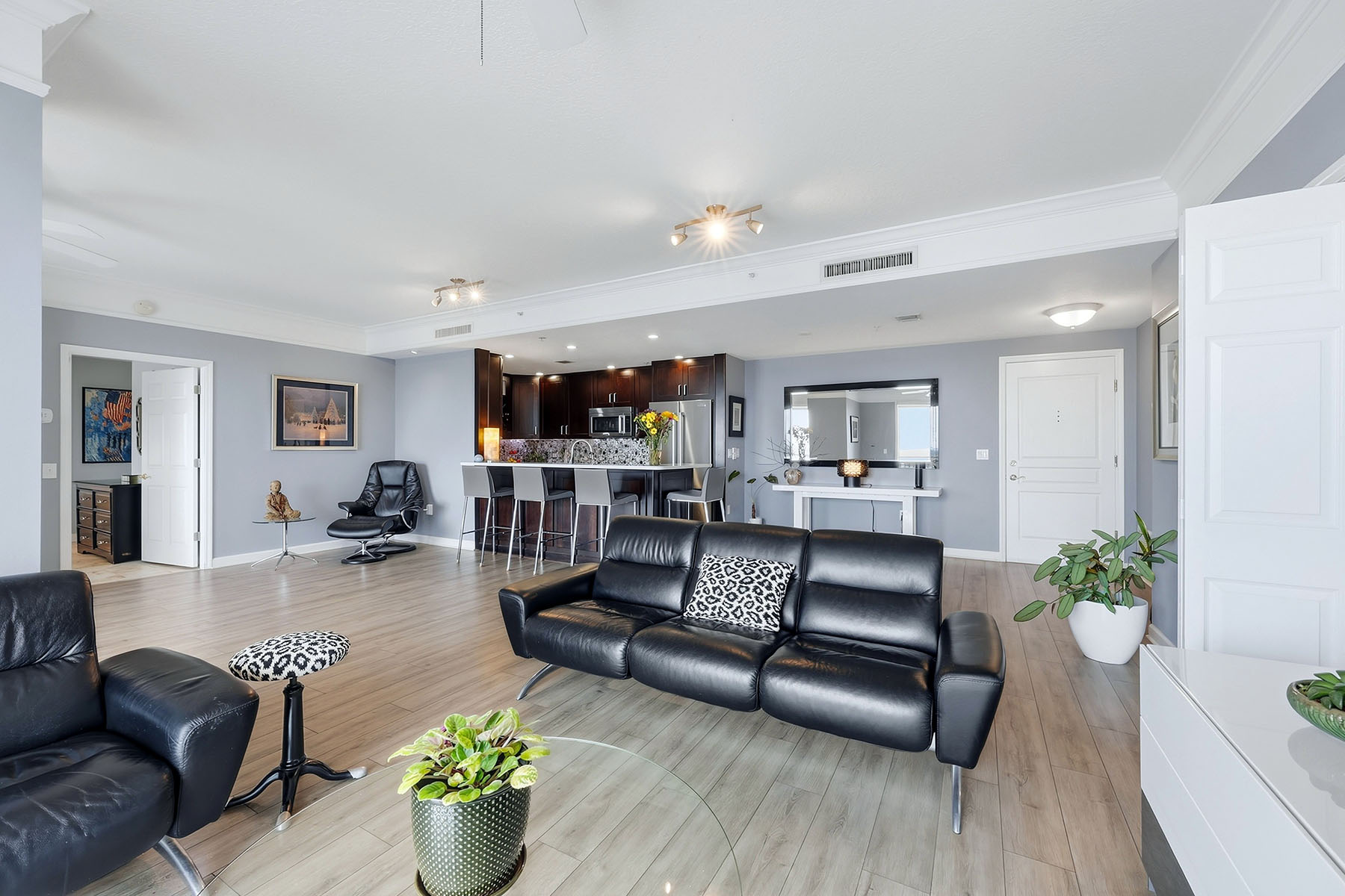 750 Tamiami Trail , 1506