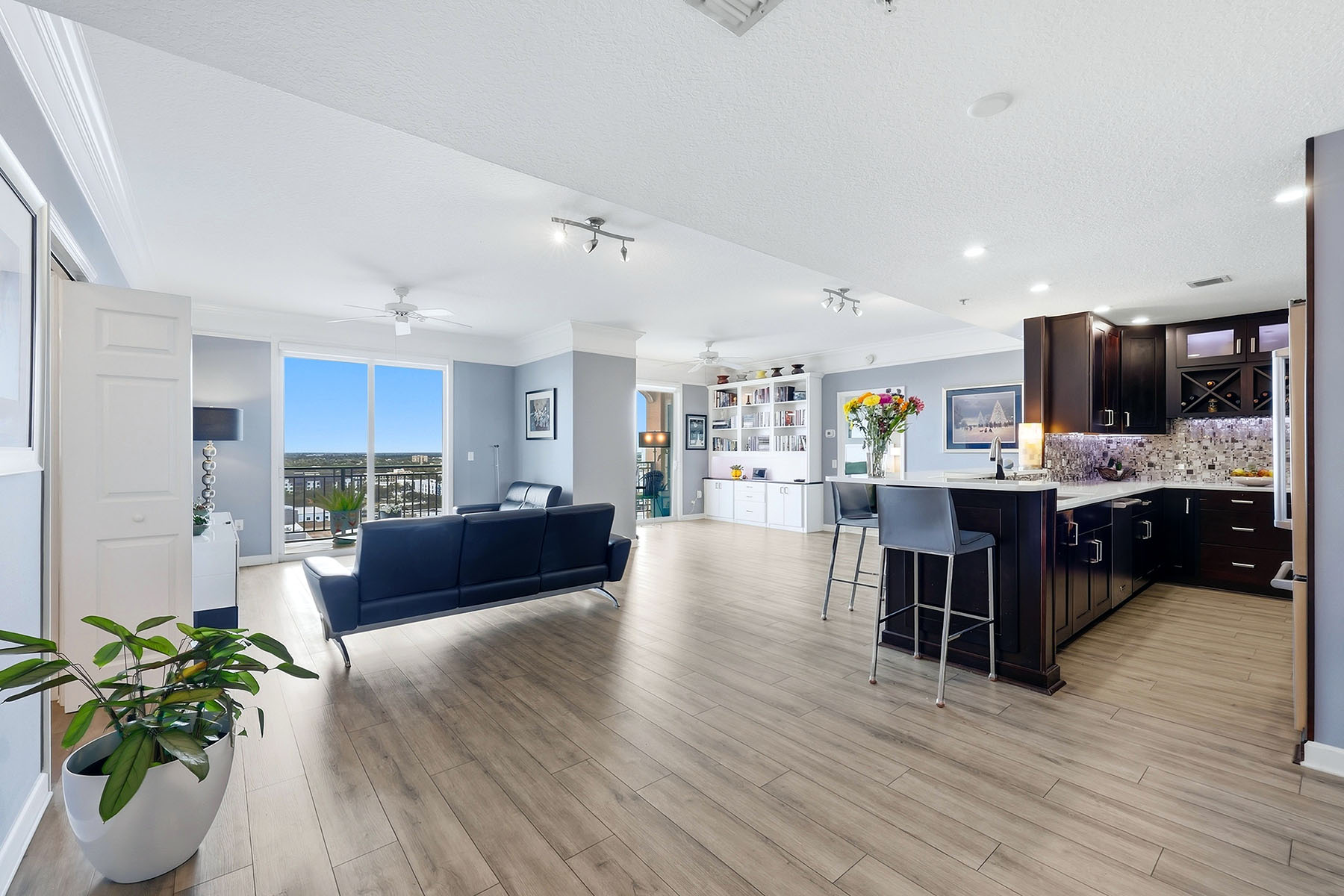 750 Tamiami Trail , 1506