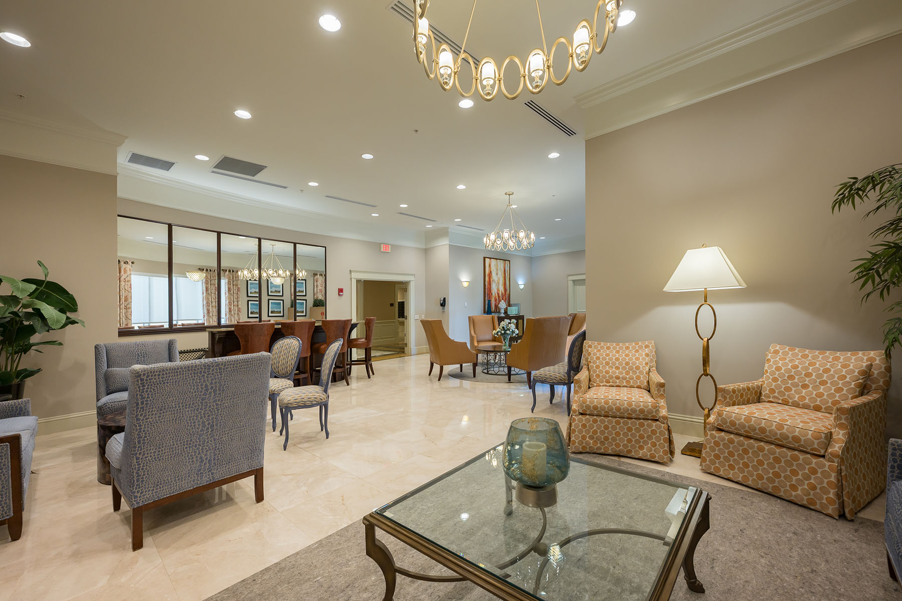 800 N Tamiami Trail , 815