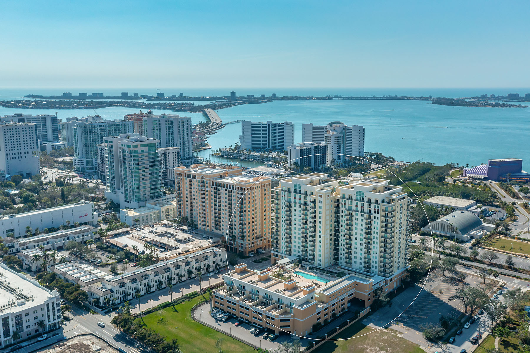 800 N Tamiami Trail , 815