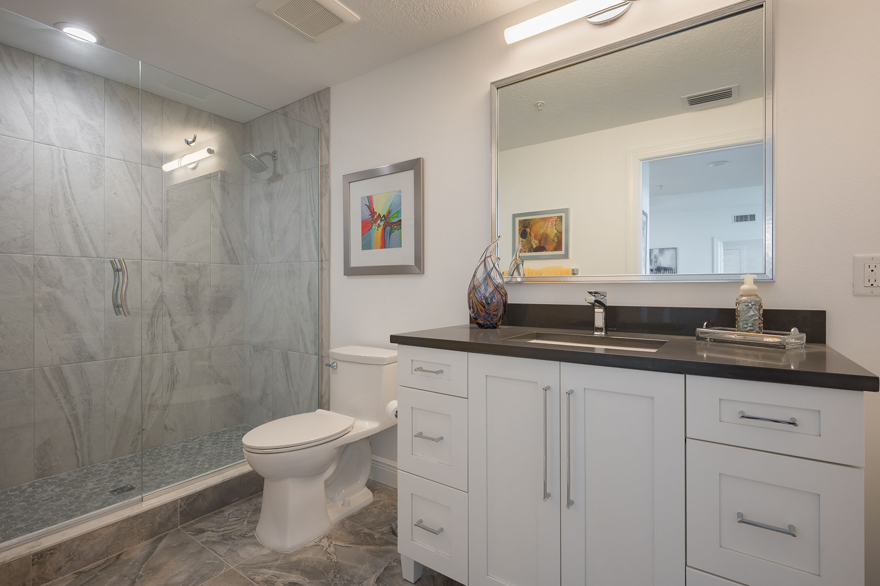 800 N Tamiami Trail , 815