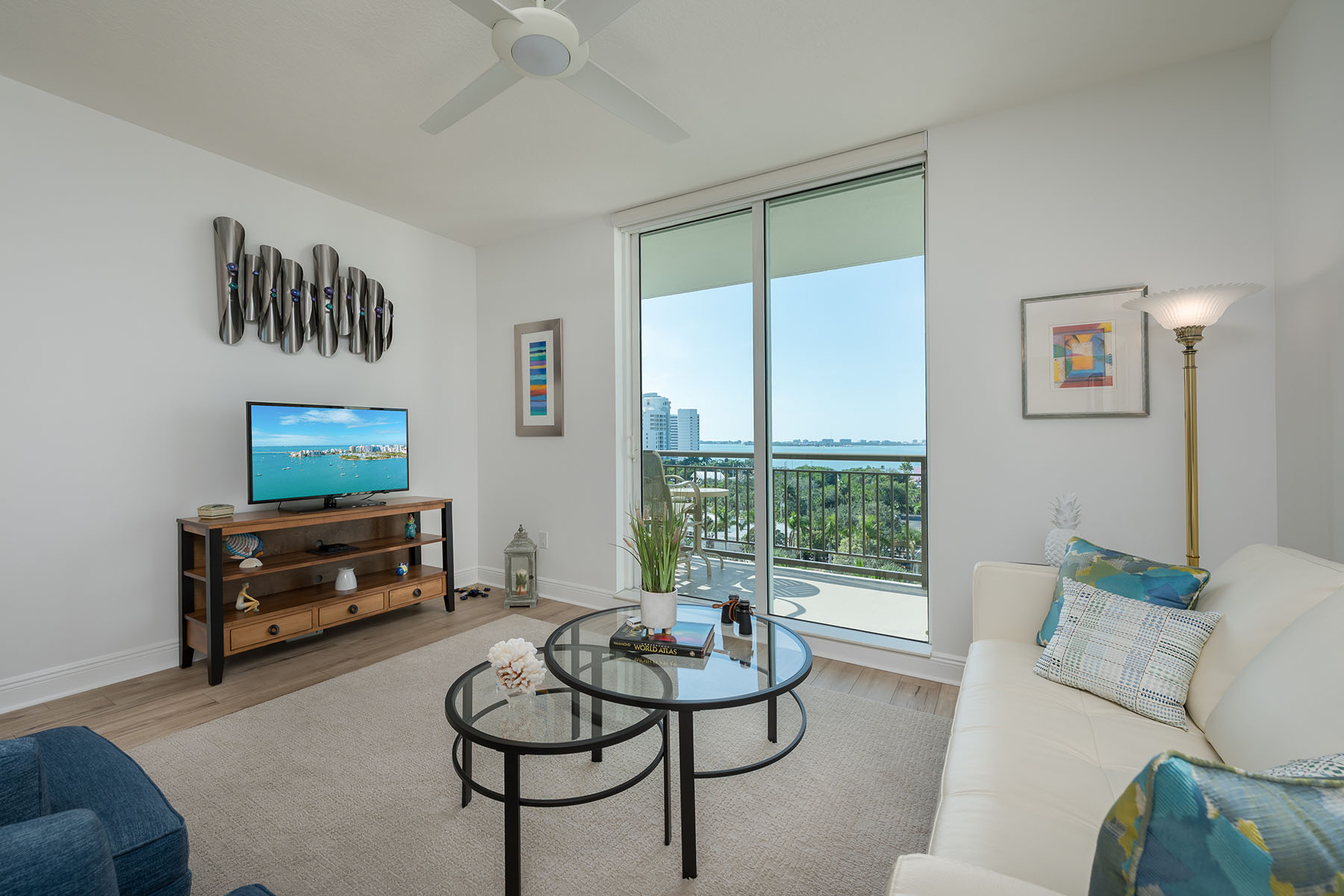 800 N Tamiami Trail , 815