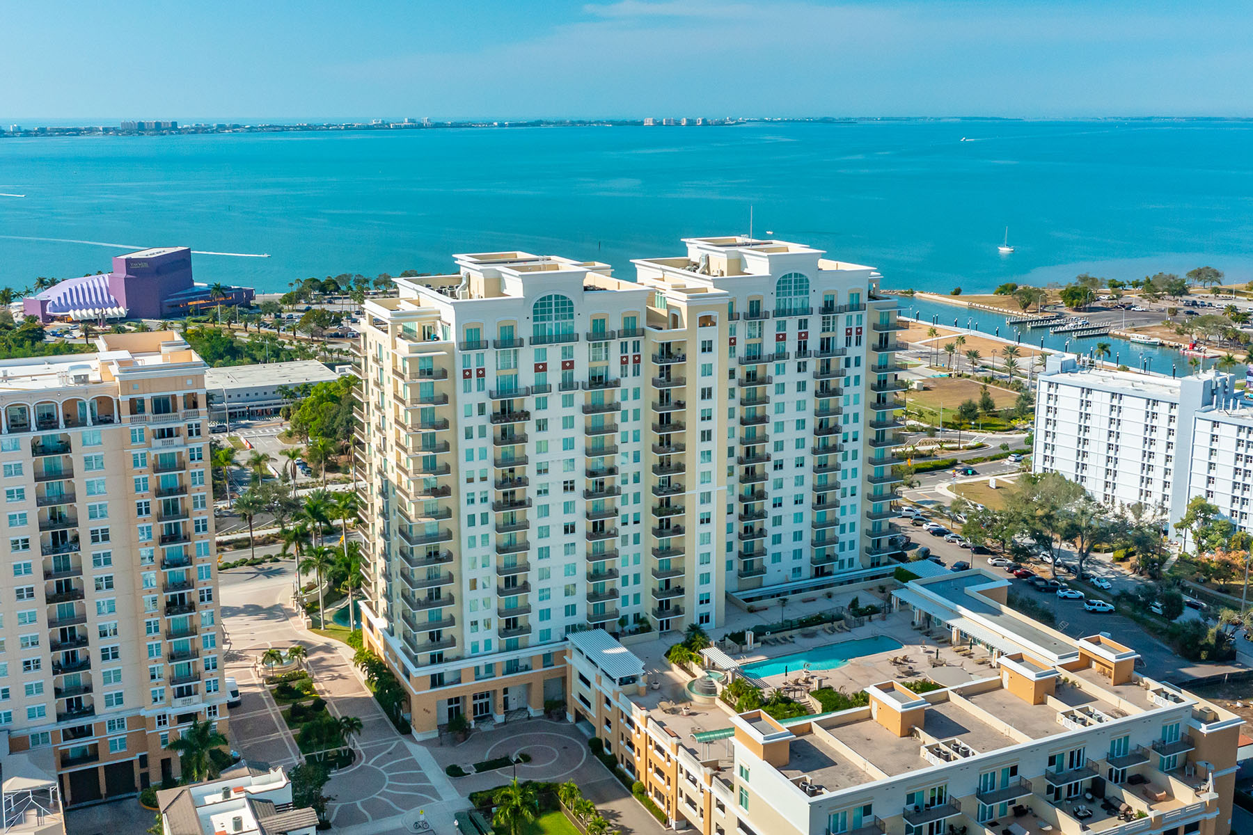 800 N Tamiami Trail , 815