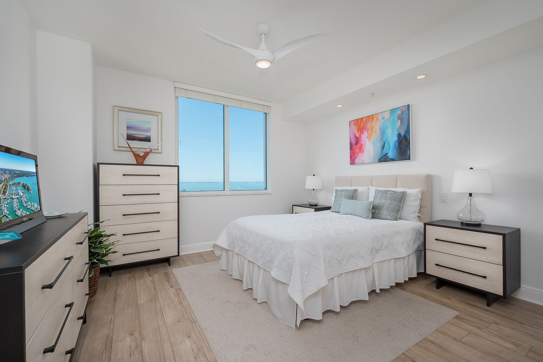 800 N Tamiami Trail , 815